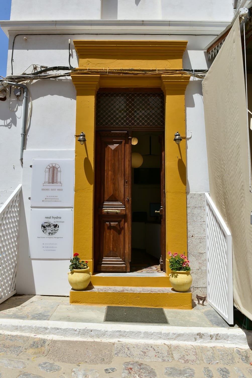 Douskos Guest House Hydra