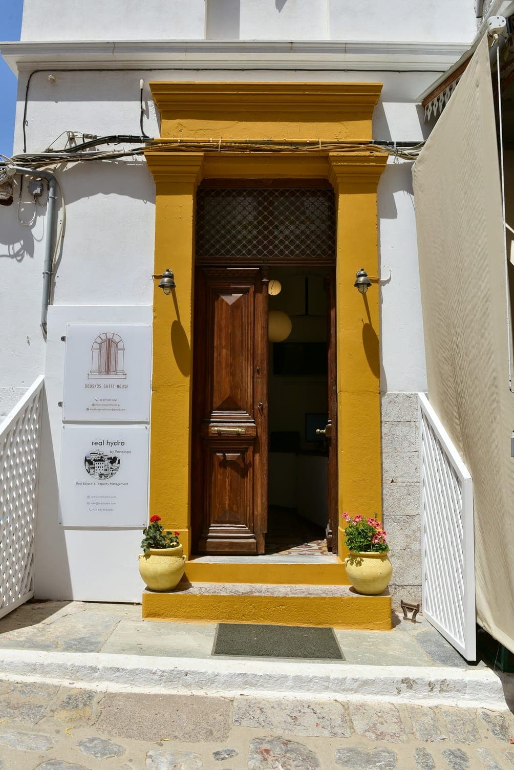 Douskos Guest House Hydra