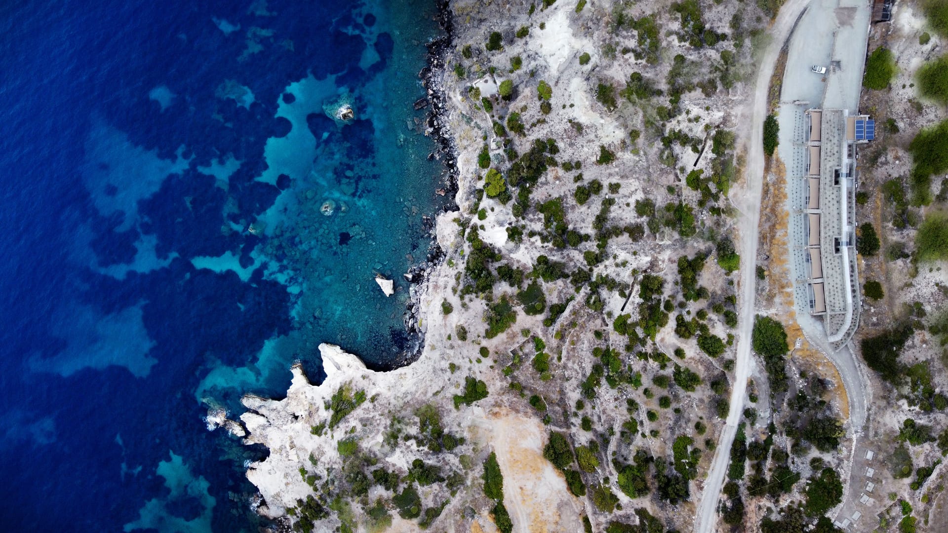 Echoes Suites Milos