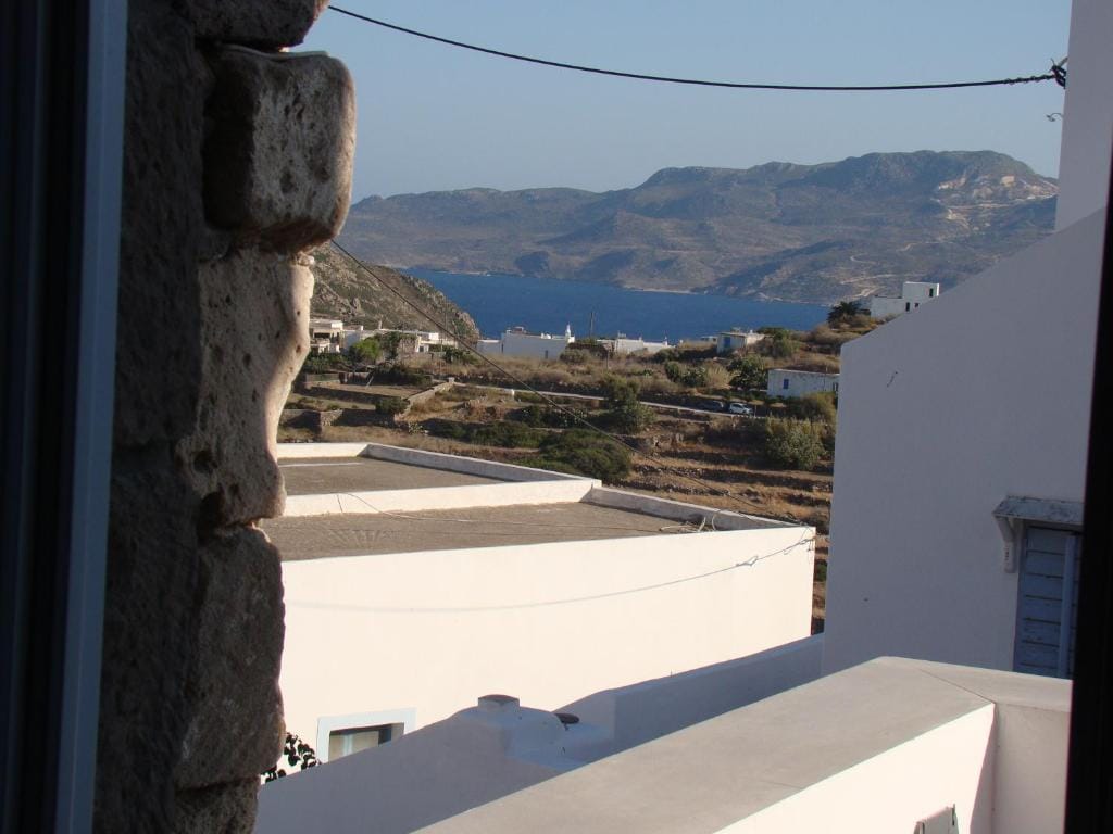 Efis Apartments Milos