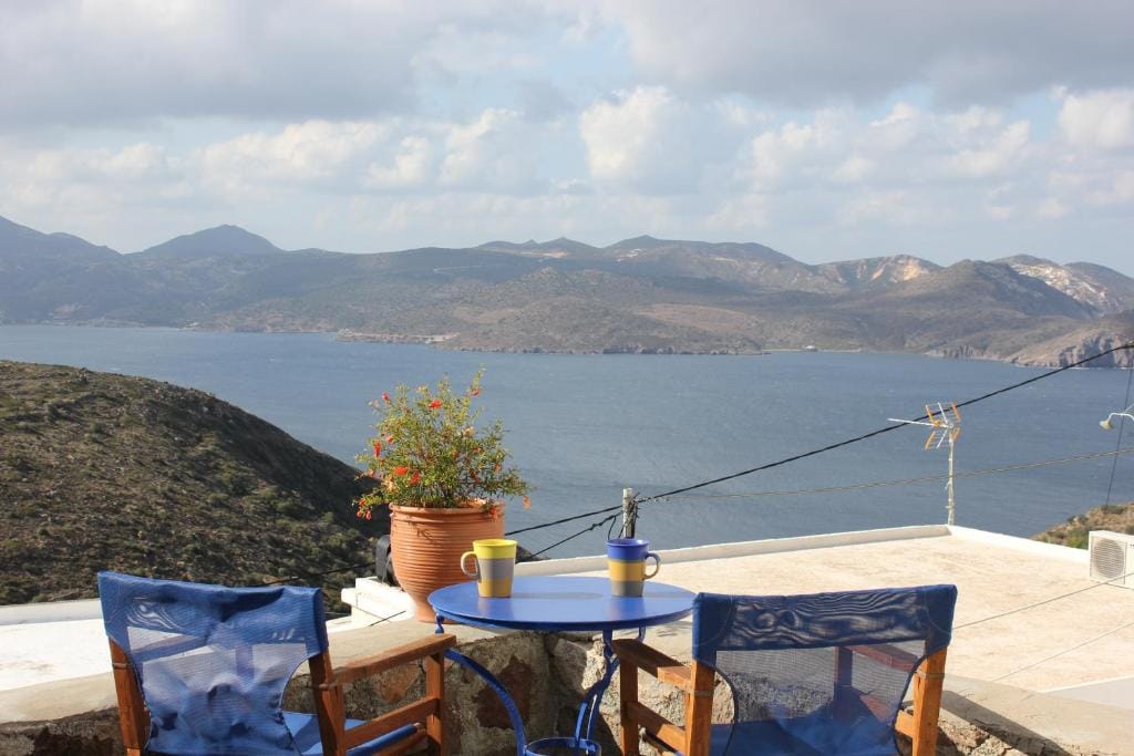 Efis Apartments Milos