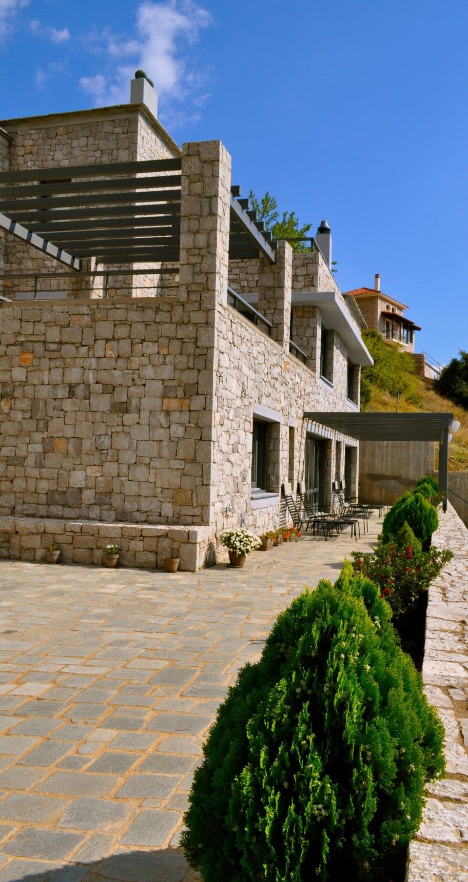 Elafivolia Arahova Suites