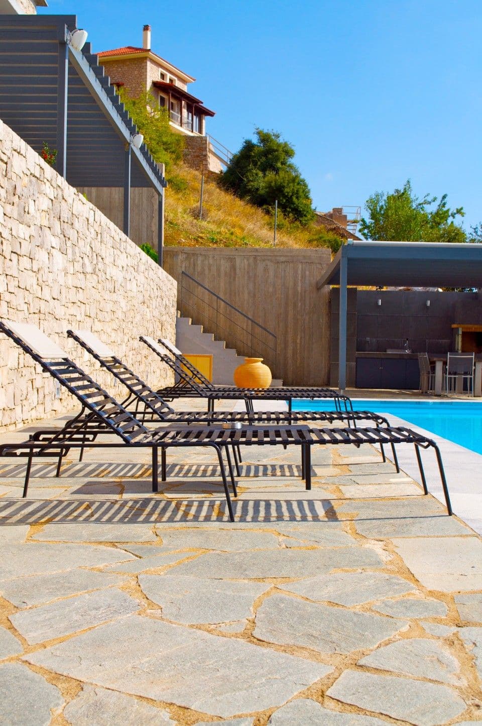 Elafivolia Arahova Suites