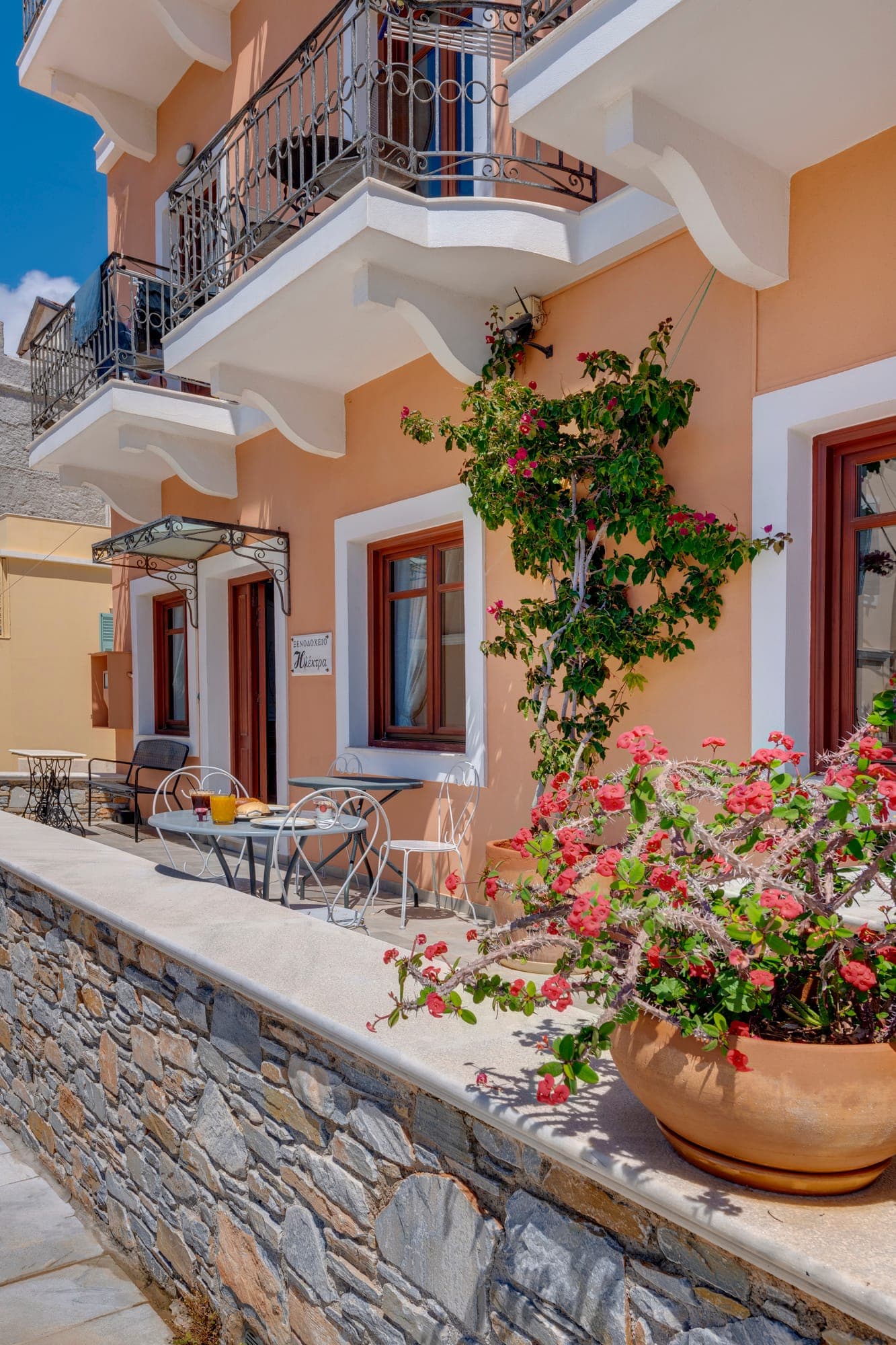 Electra Syros