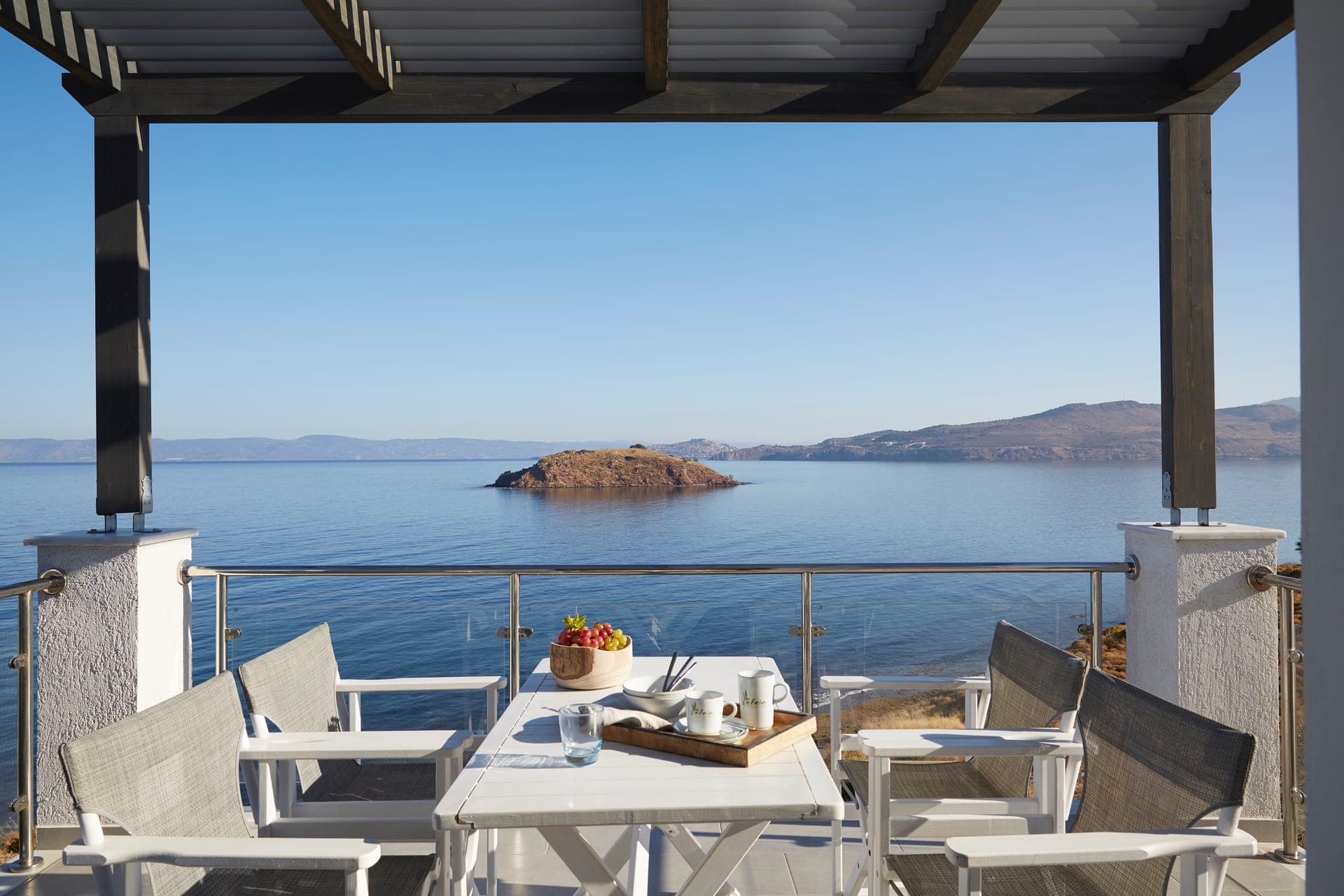Eleia Seafront Rooms & Villas