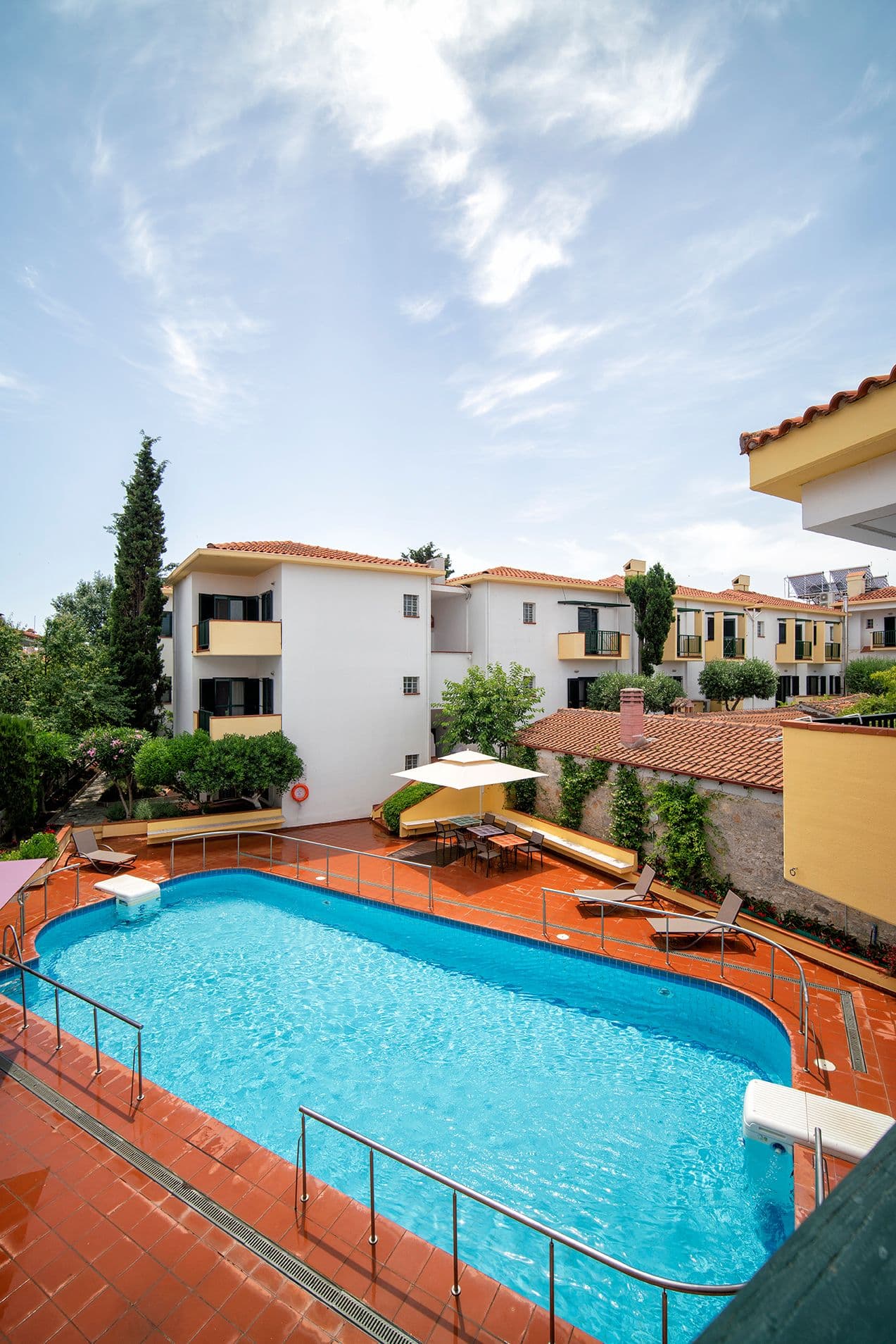 Elia Apartments