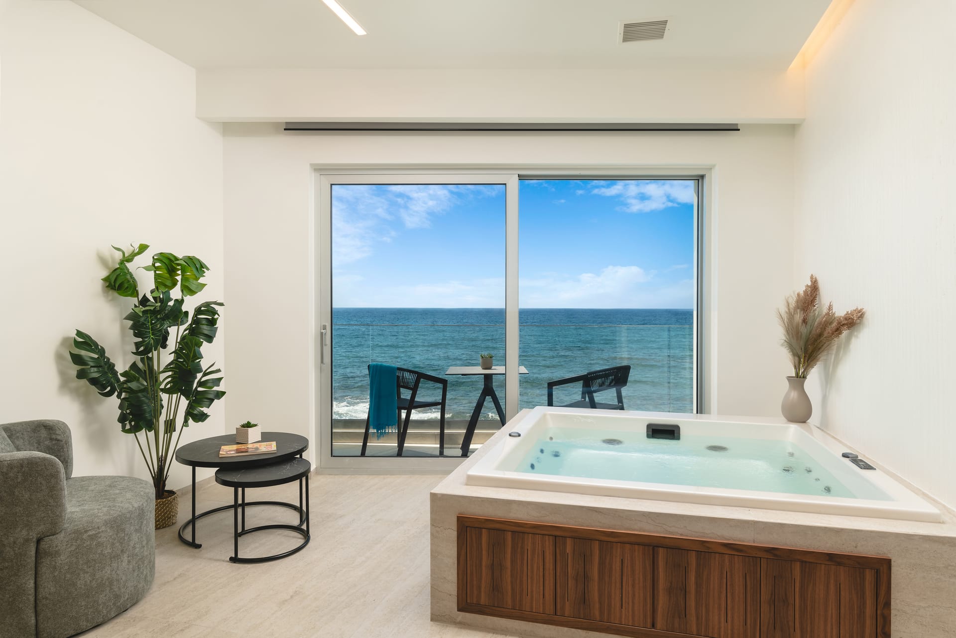 Elia Sea Suites