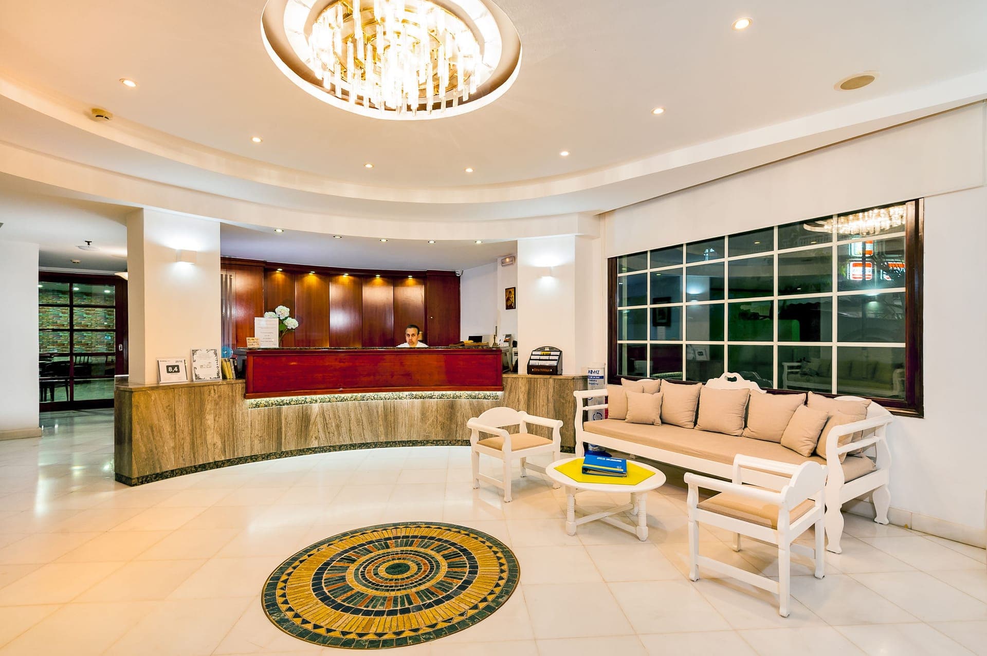 Elina Hotel