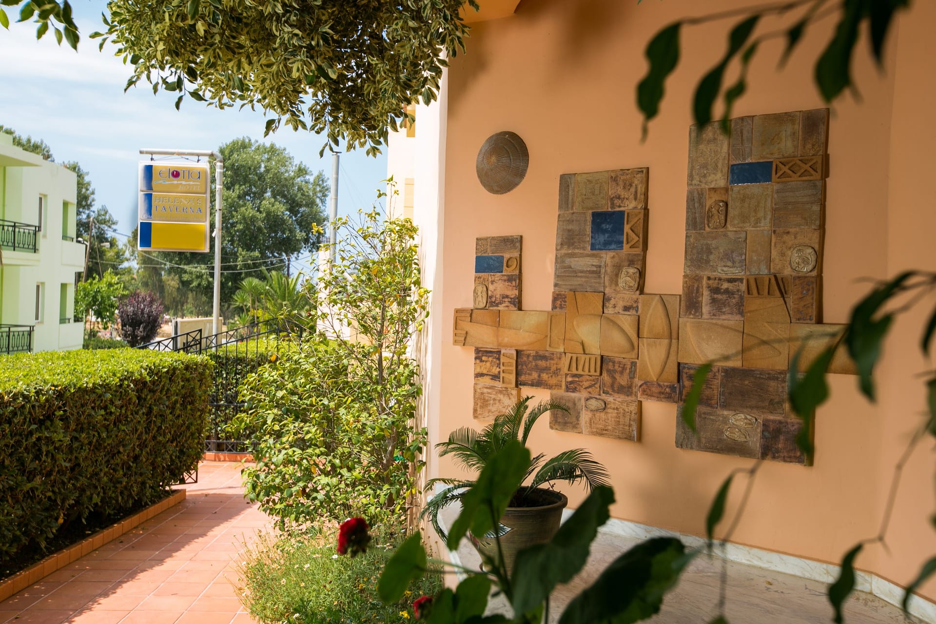 Hotel Elotia