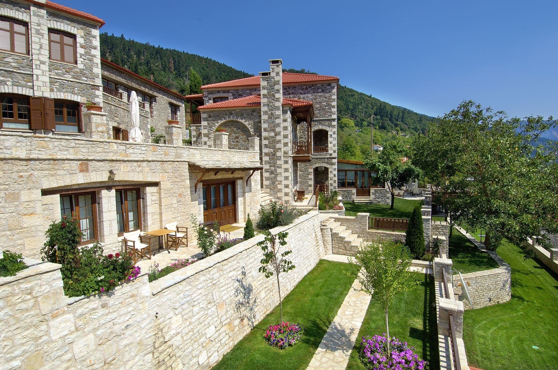 Emotions Country Resort Karpenisi