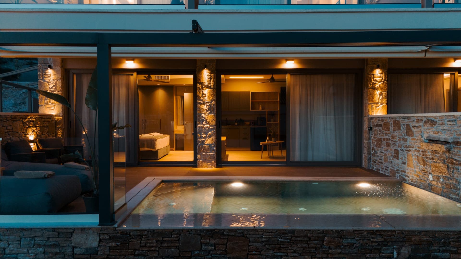 Ennea Muses Rooms & Suites
