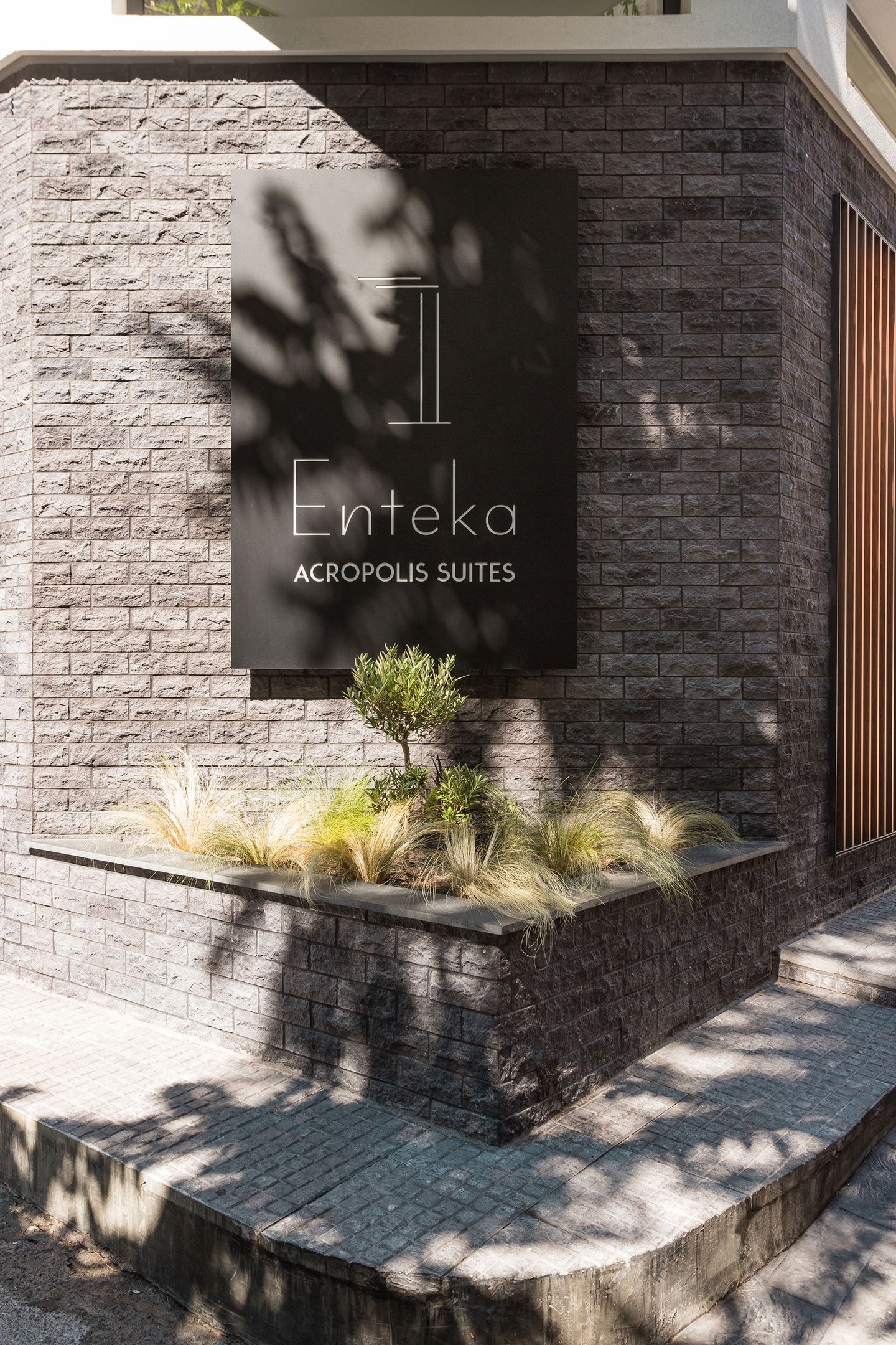 11 Enteka Acropolis Suites