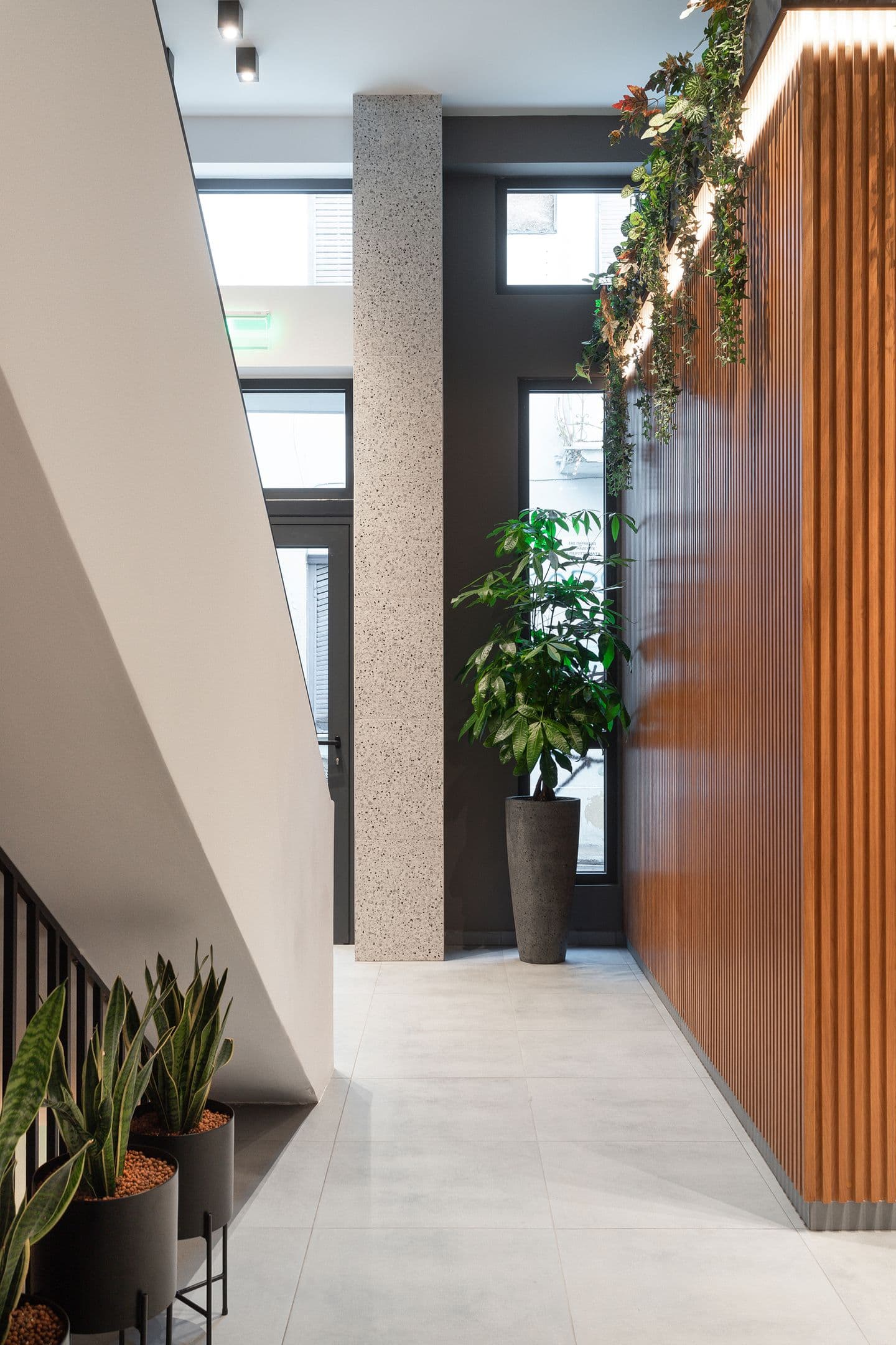 11 Enteka Acropolis Suites