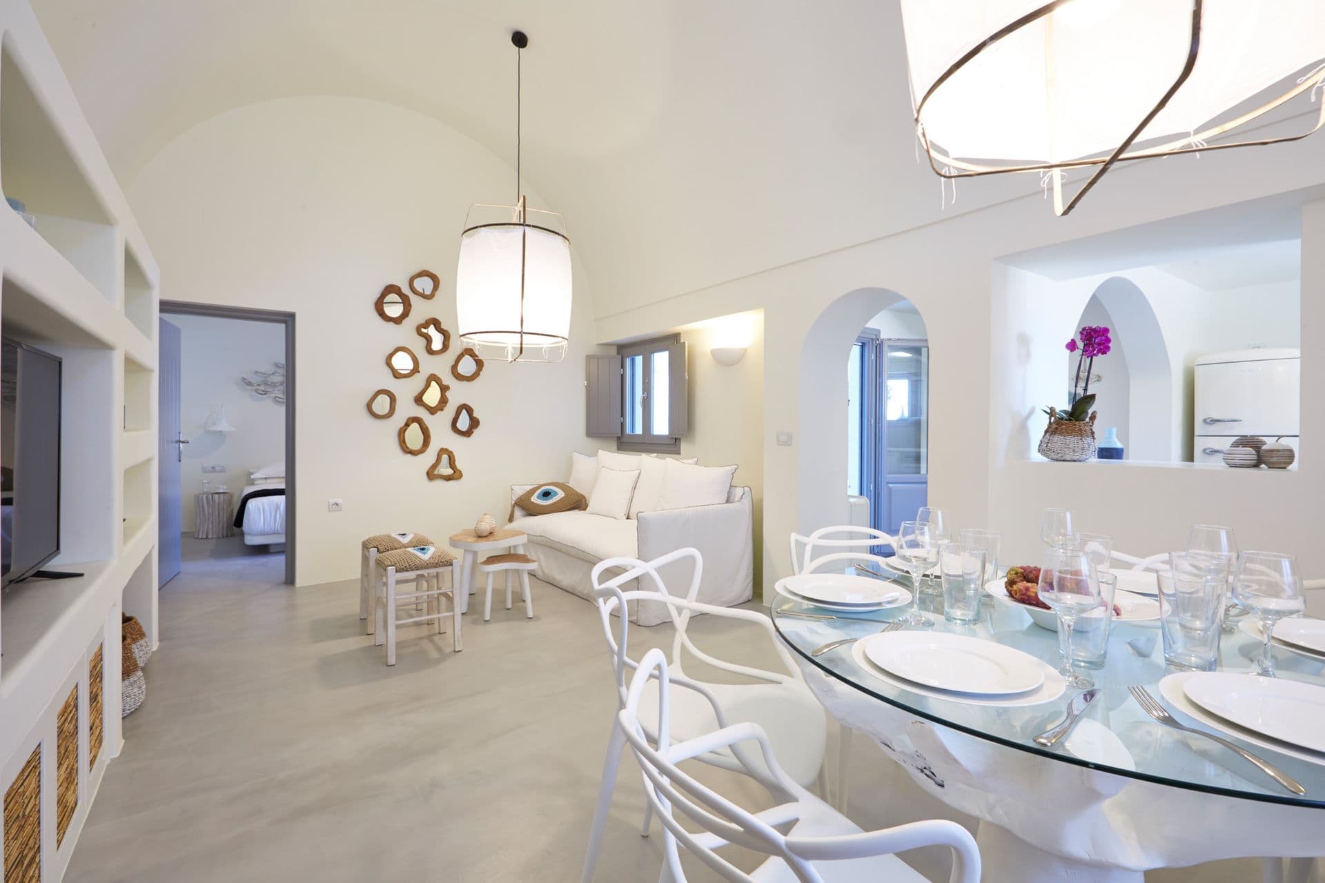 Eolia Kamari Villa