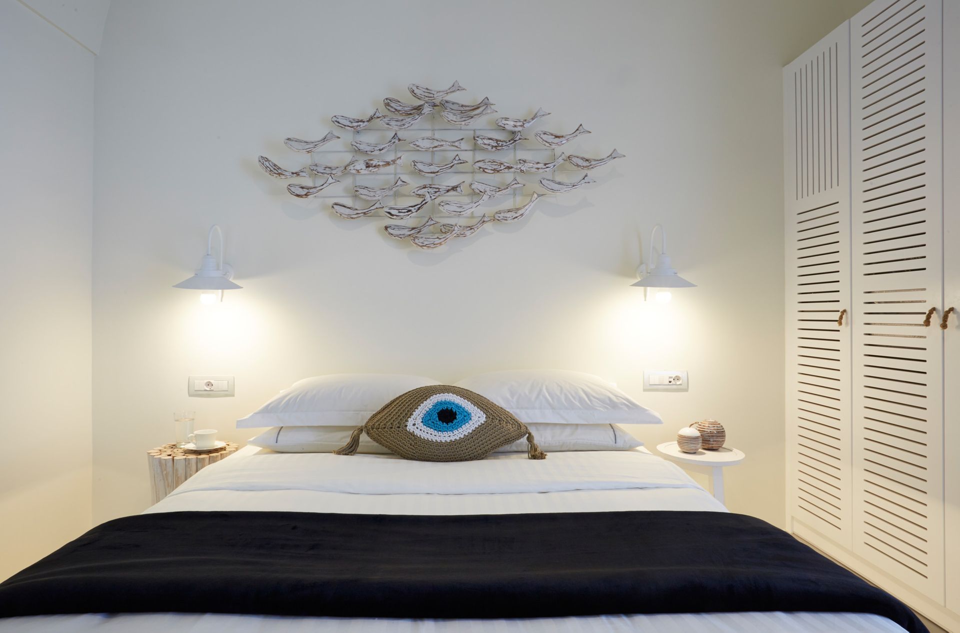 Eolia Kamari Villa