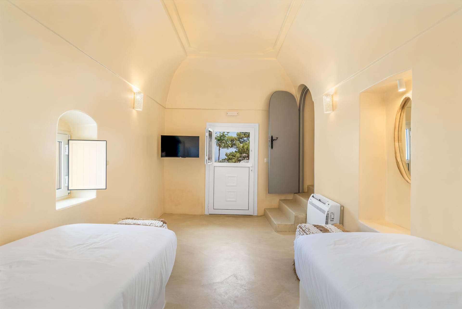 Eolithos Suites