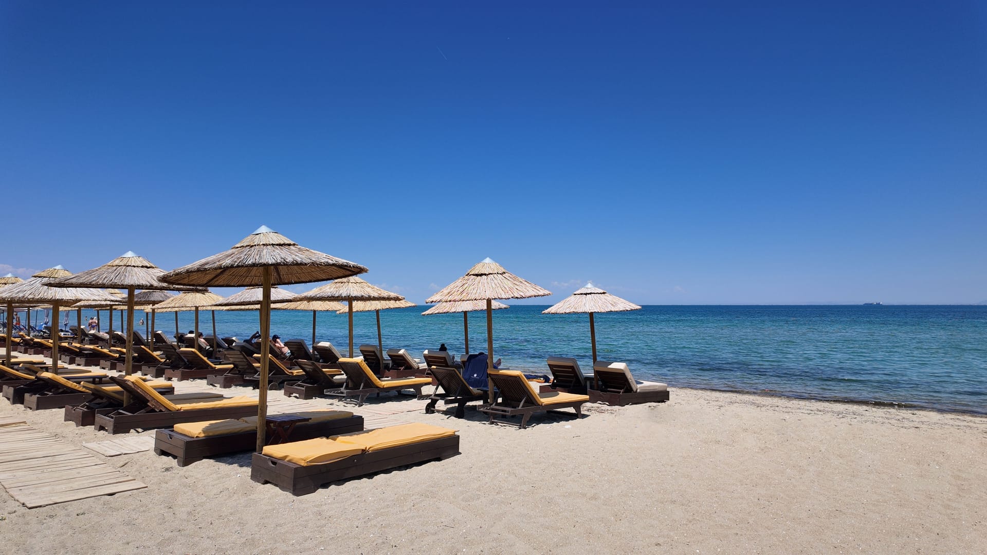 Eona Beach Resort (ex. Santa Beach Hotel)