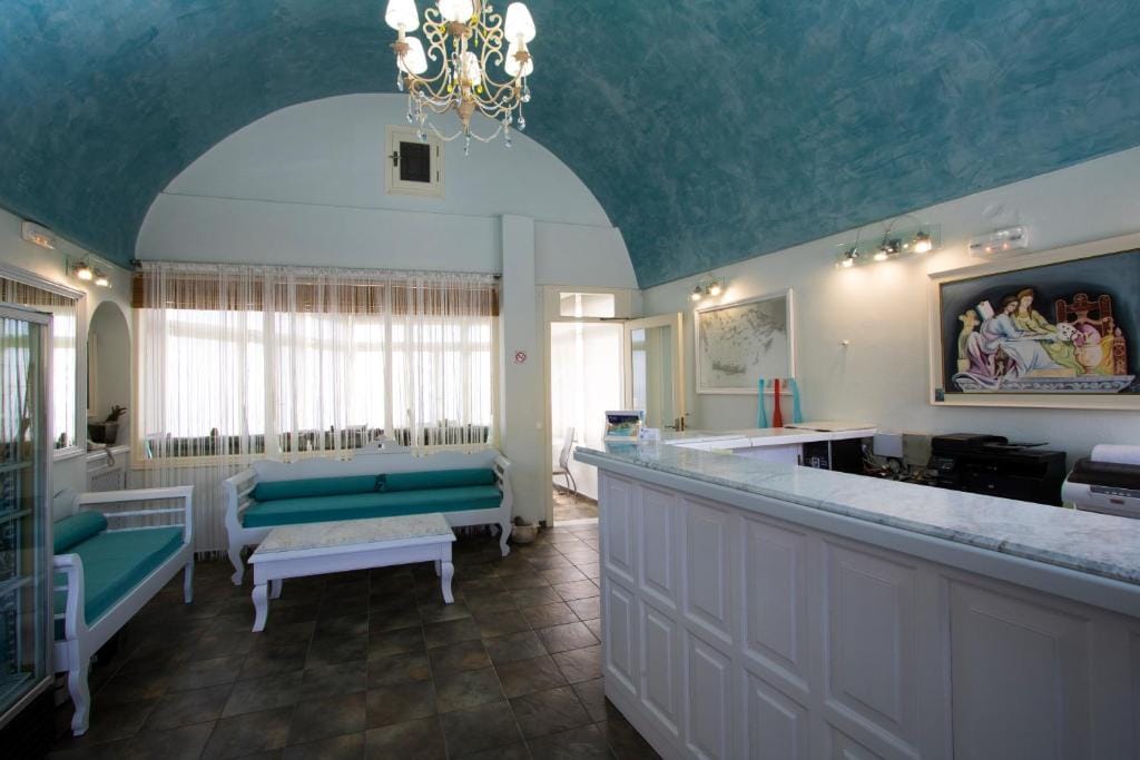 Erato Apartments Firostefani