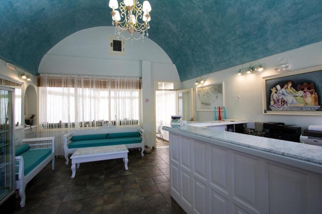 Erato Apartments Firostefani