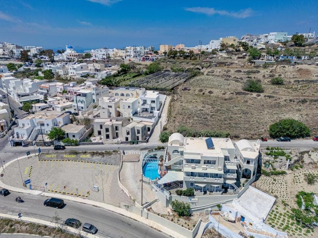 Erato Apartments Firostefani