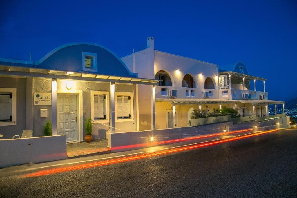 Erato Apartments Firostefani