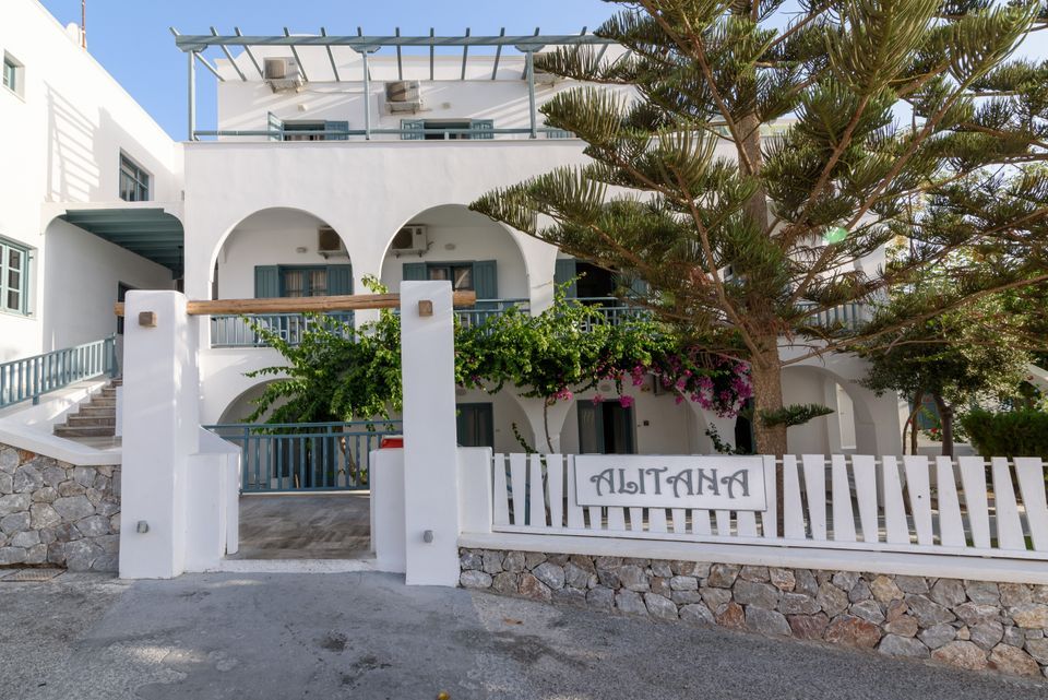 Iris Boutique Hotel Santorini