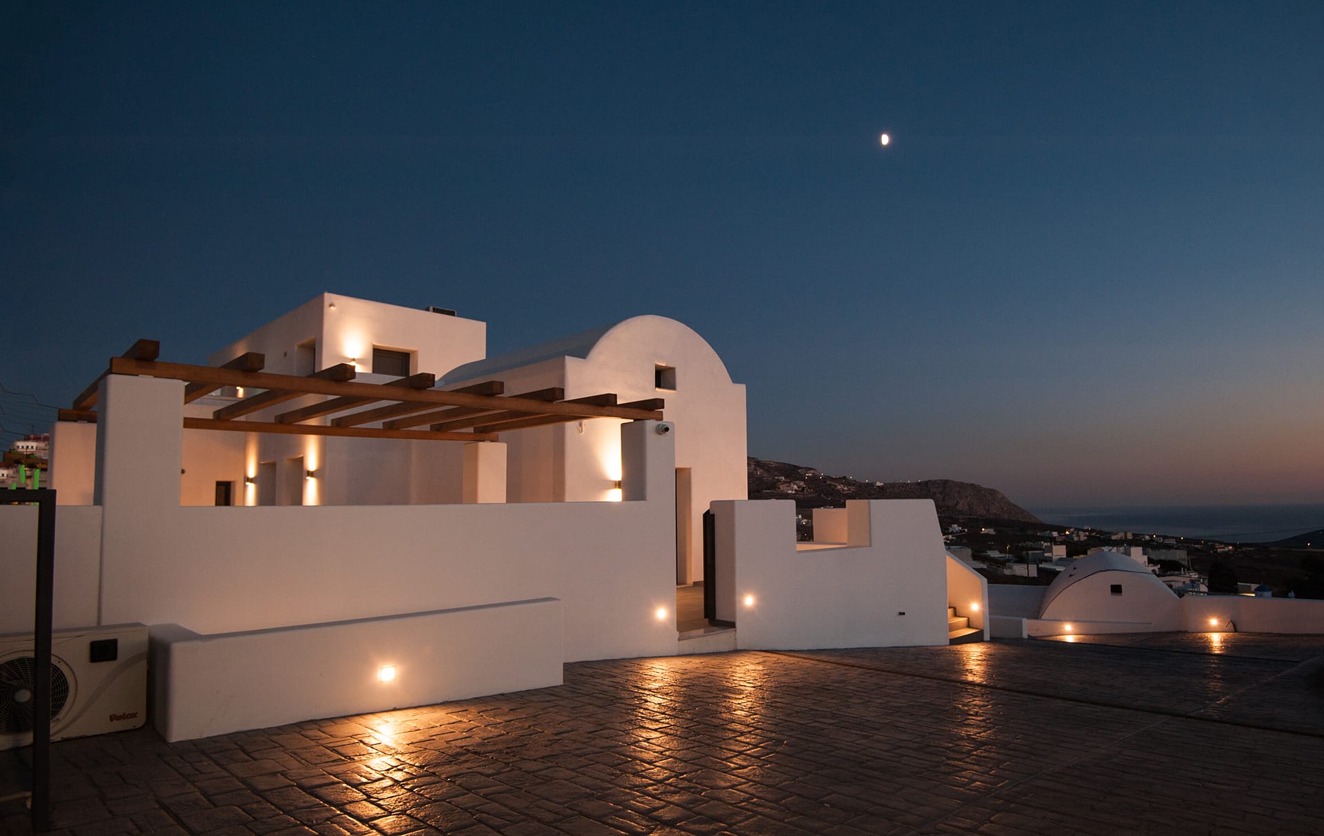 Ethereal Blue Suites Pyrgos