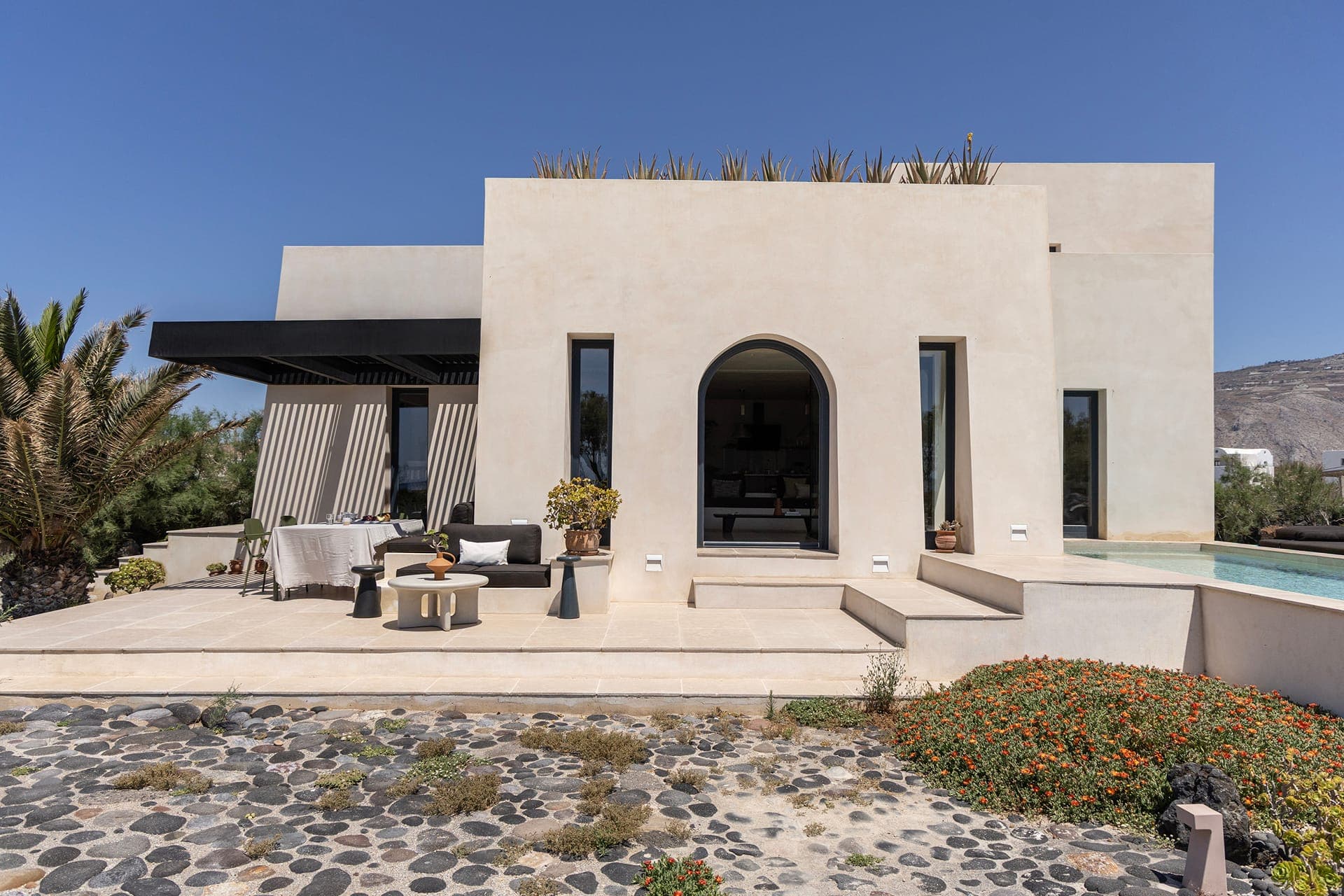 Exomitis1 Cellar & Sea Escape