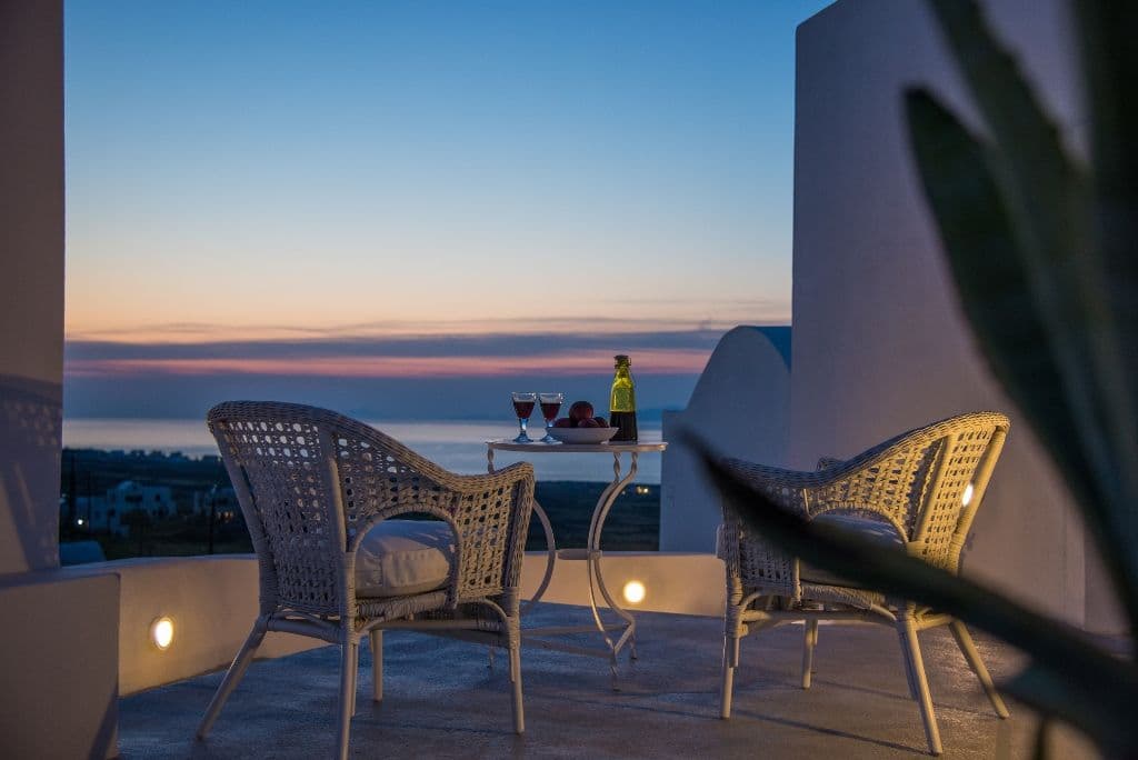Fava Eco Suites Santorini