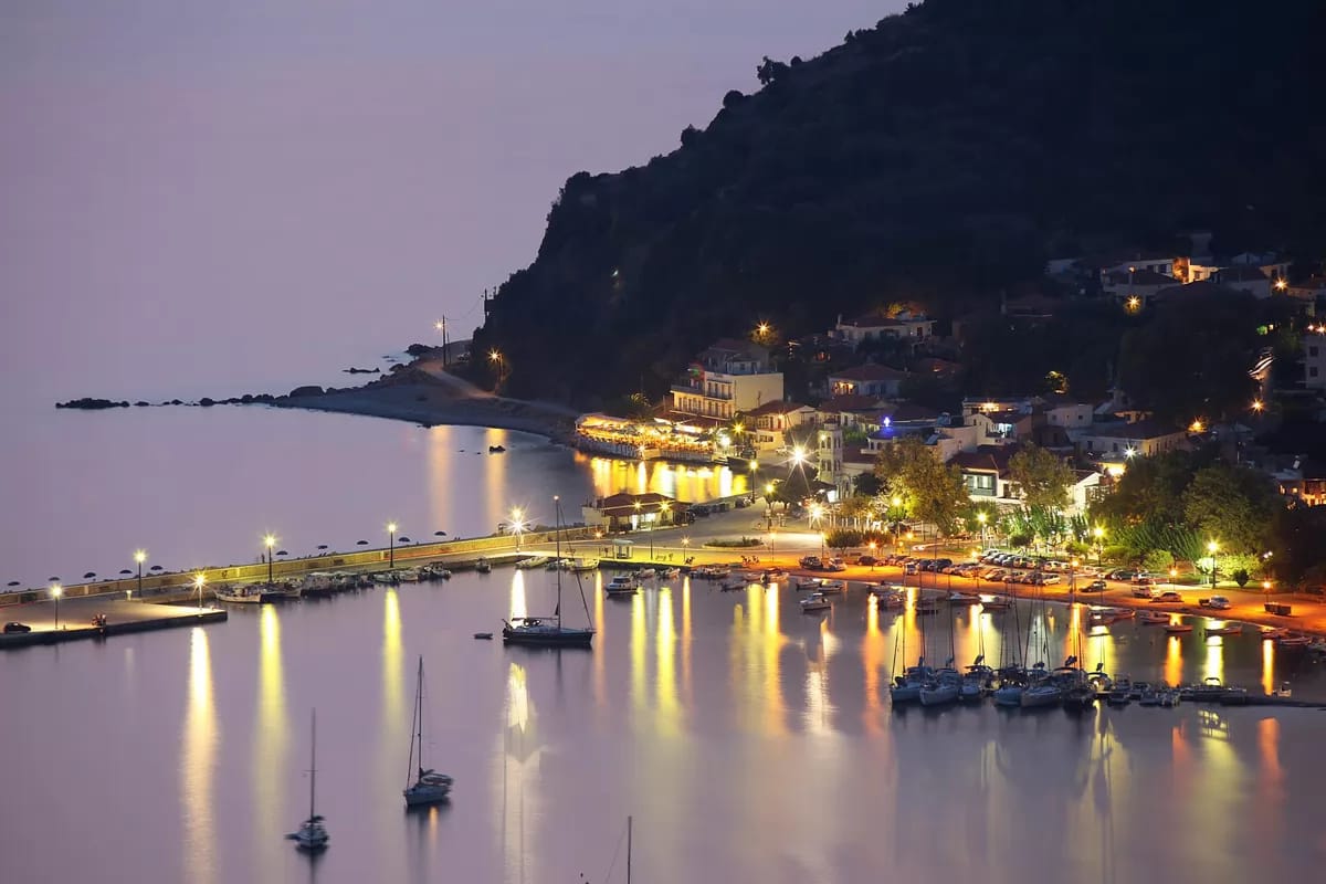Flisvos Beachfront Apartments Skopelos