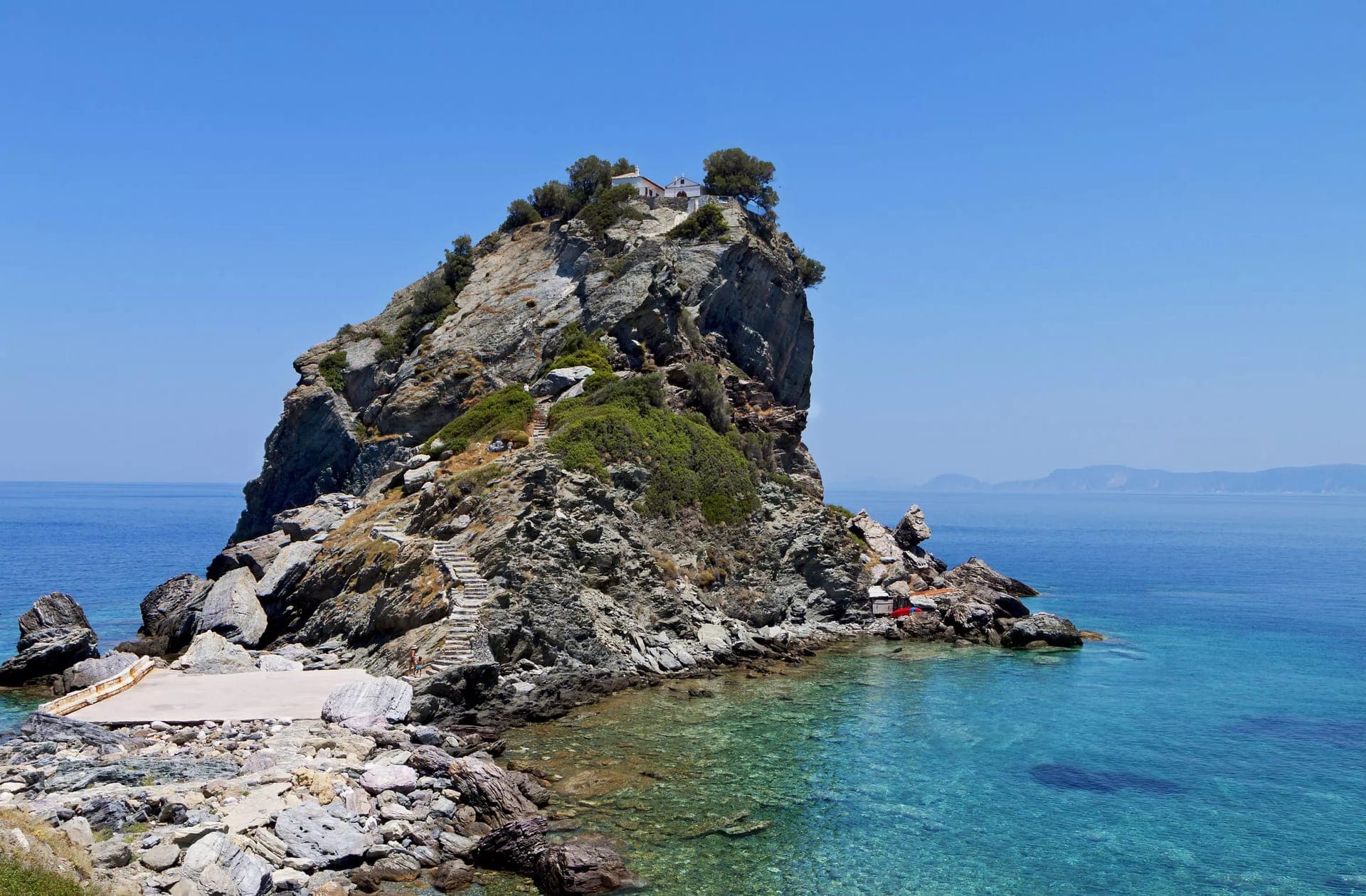 Flisvos Beachfront Apartments Skopelos