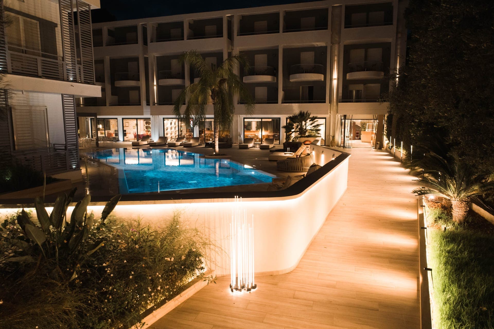 Flisvos Royal Hotel
