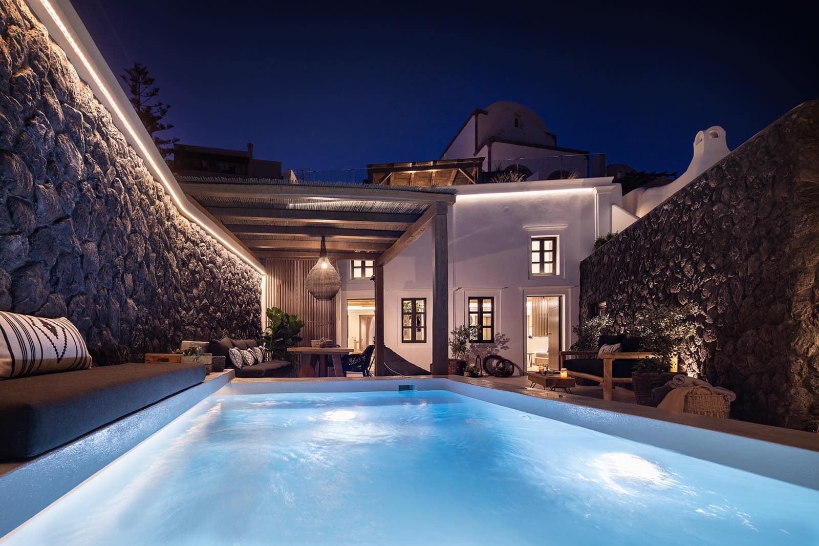 Floria Suites Santorini
