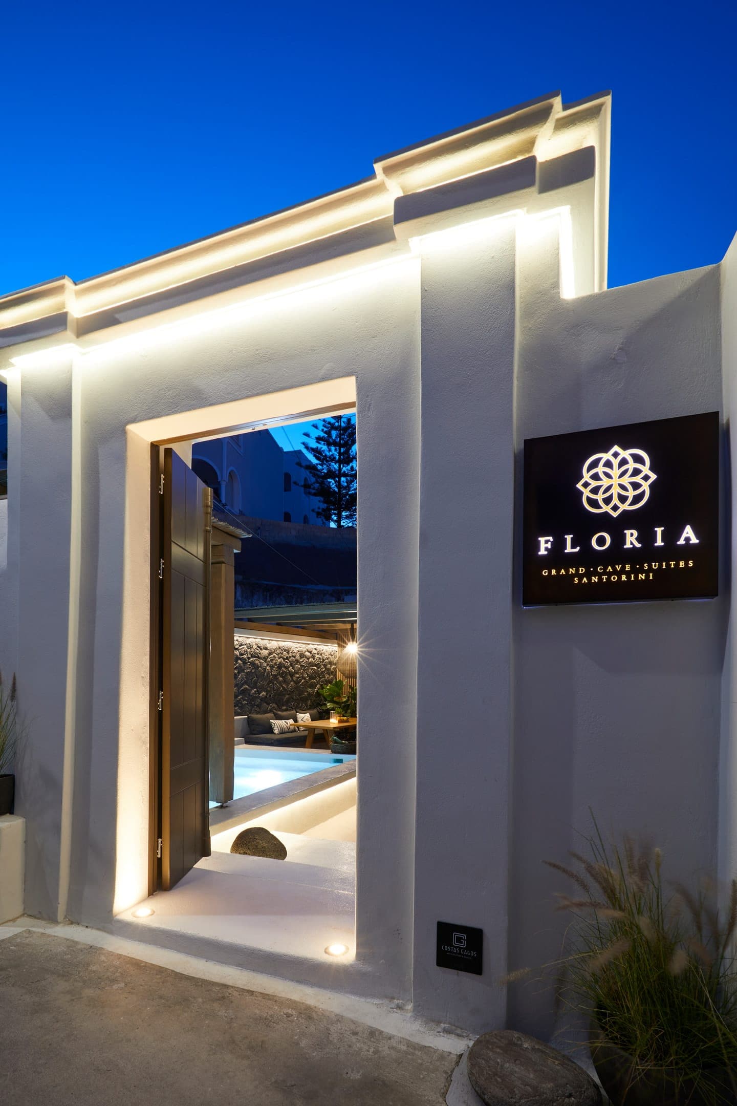 Floria Suites Santorini