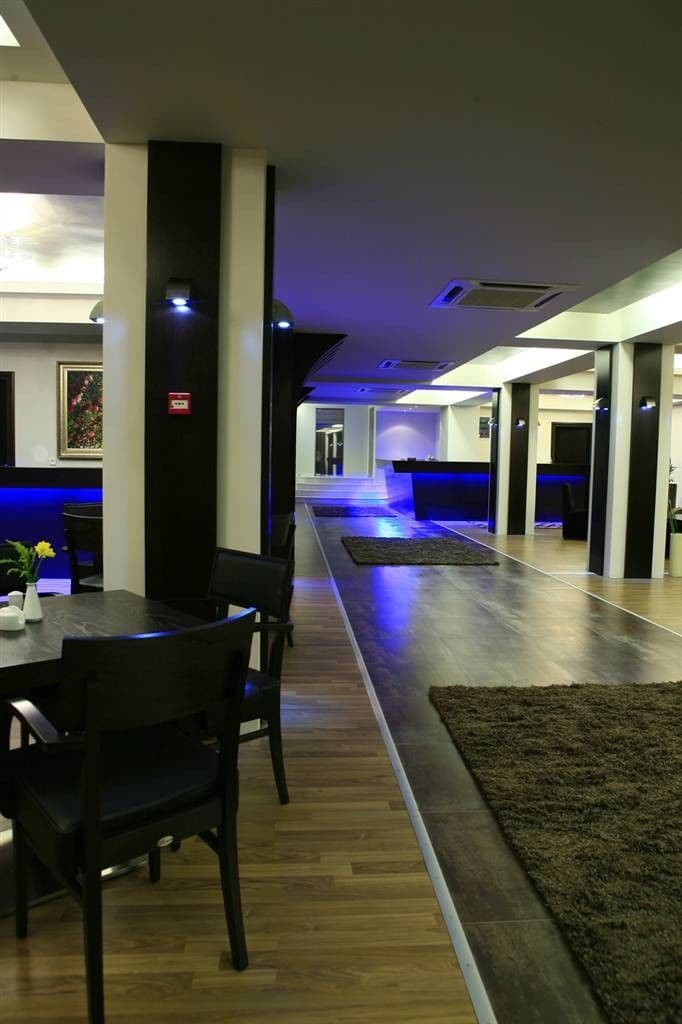 Galaxy Art Hotel