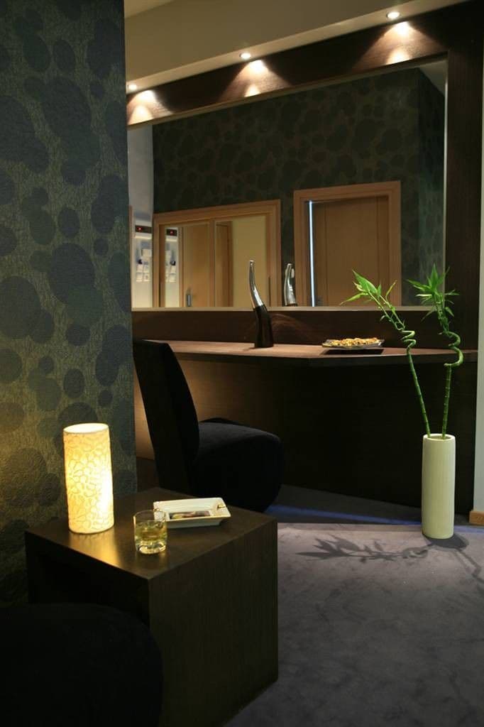Galaxy Art Hotel
