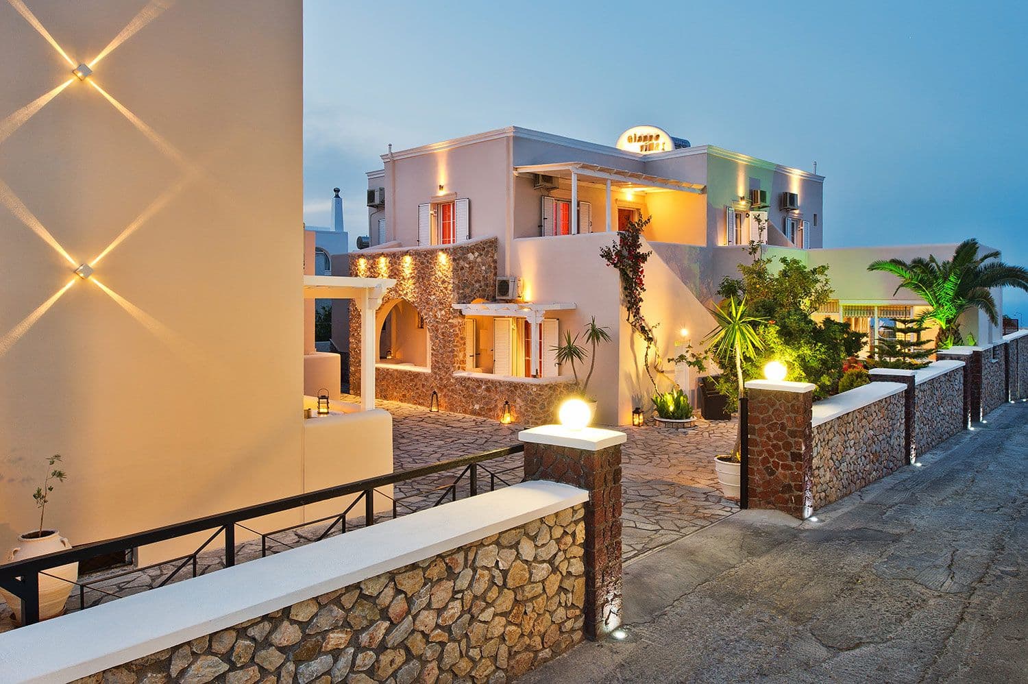 Gianna Suites Santorini