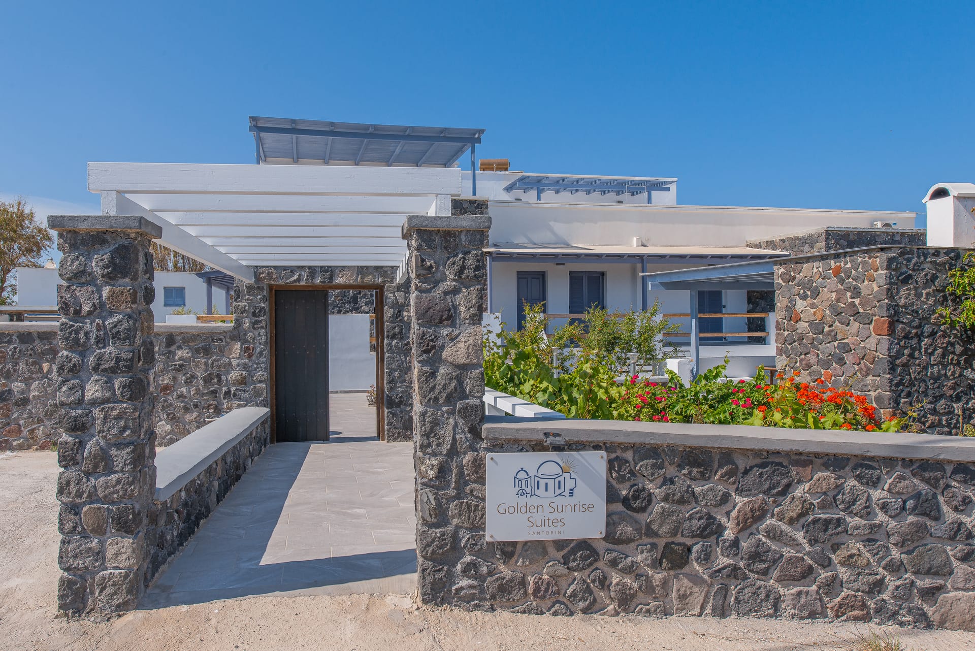Golden Sunrise Suites Santorini
