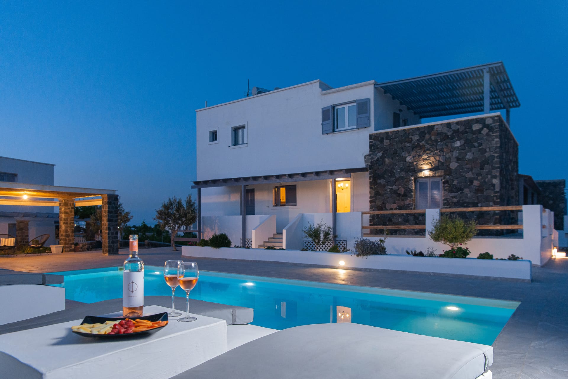 Golden Sunrise Suites Santorini