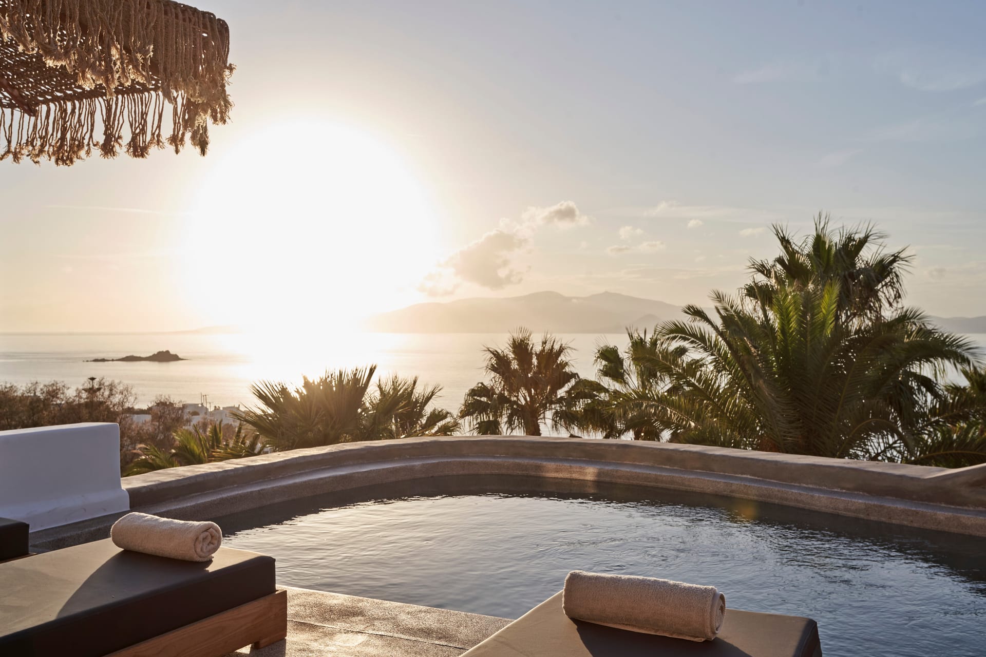 Hill Club Naxos