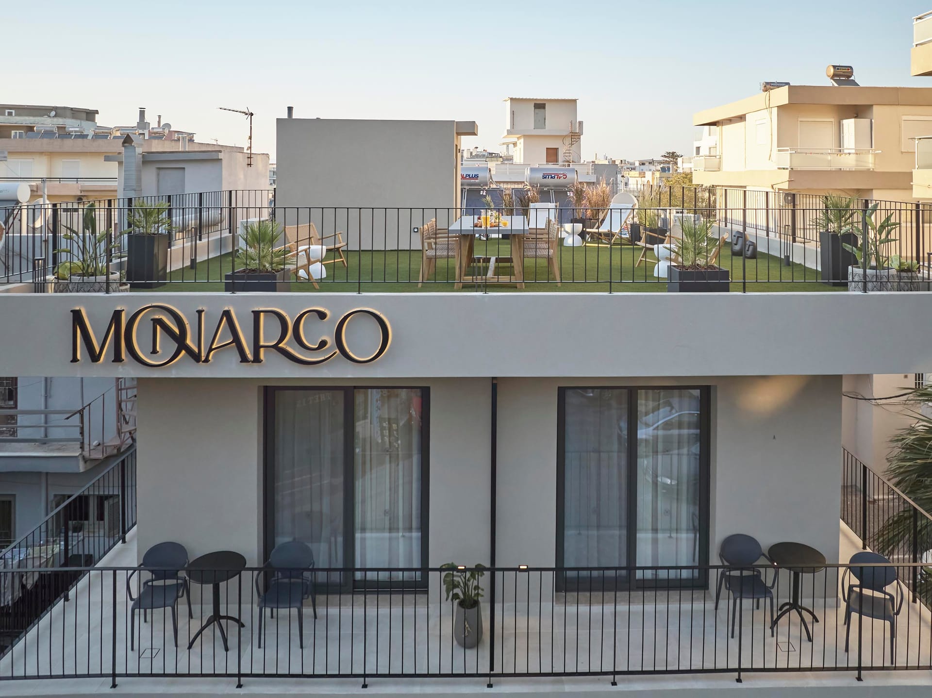 Monarco ​Executive ​Rooms