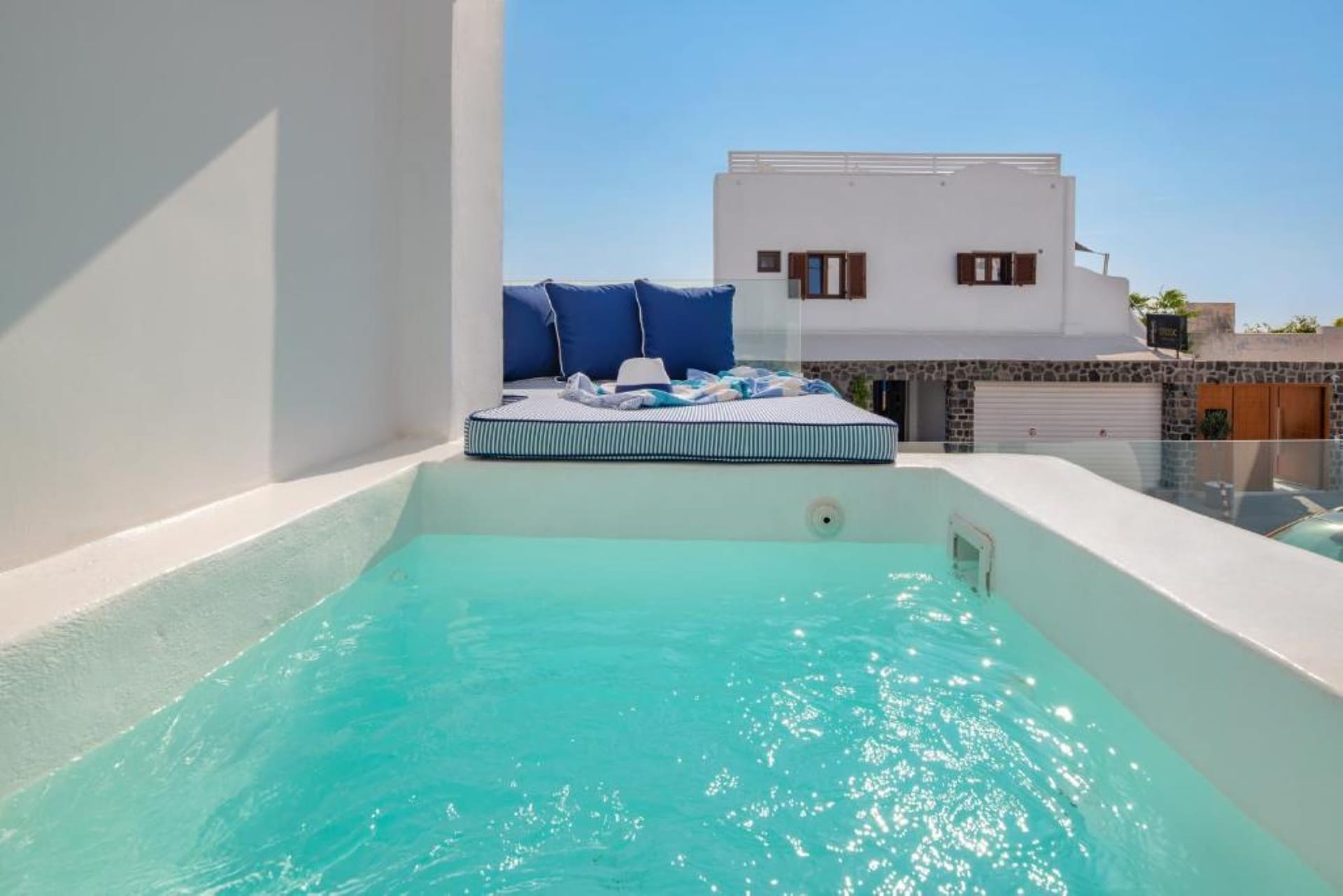 Harmony Suites Santorini