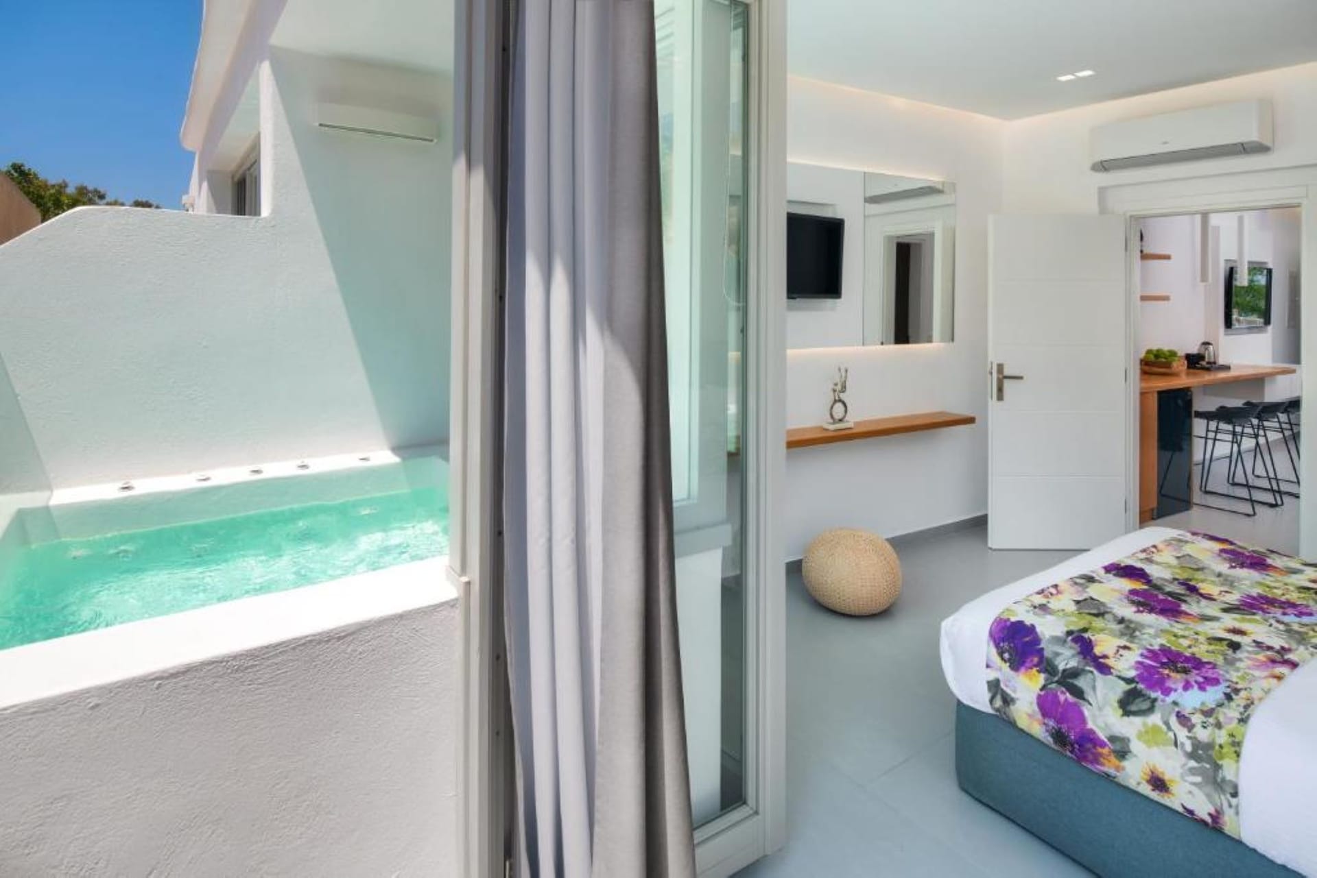 Harmony Suites Santorini