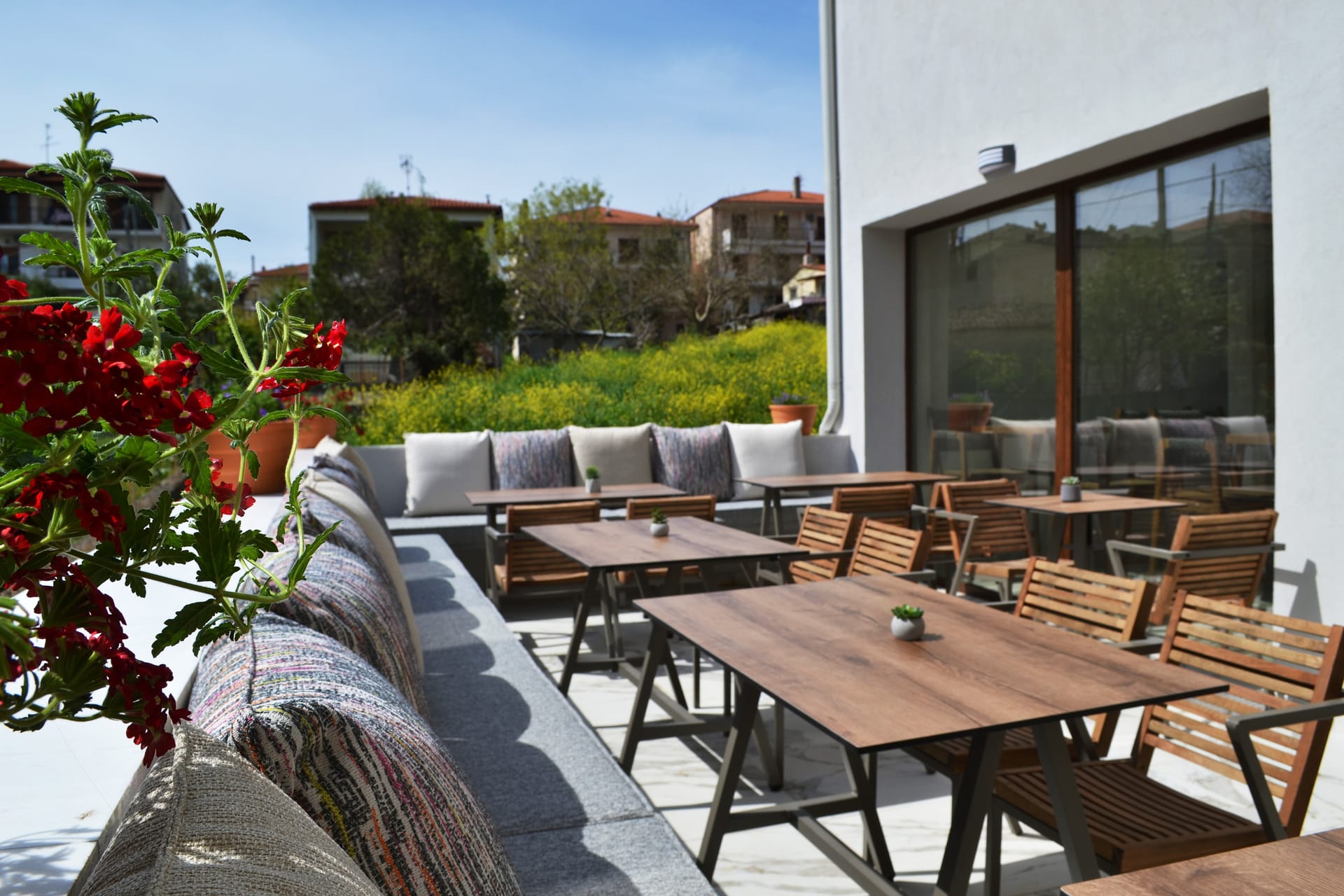 IADES suites