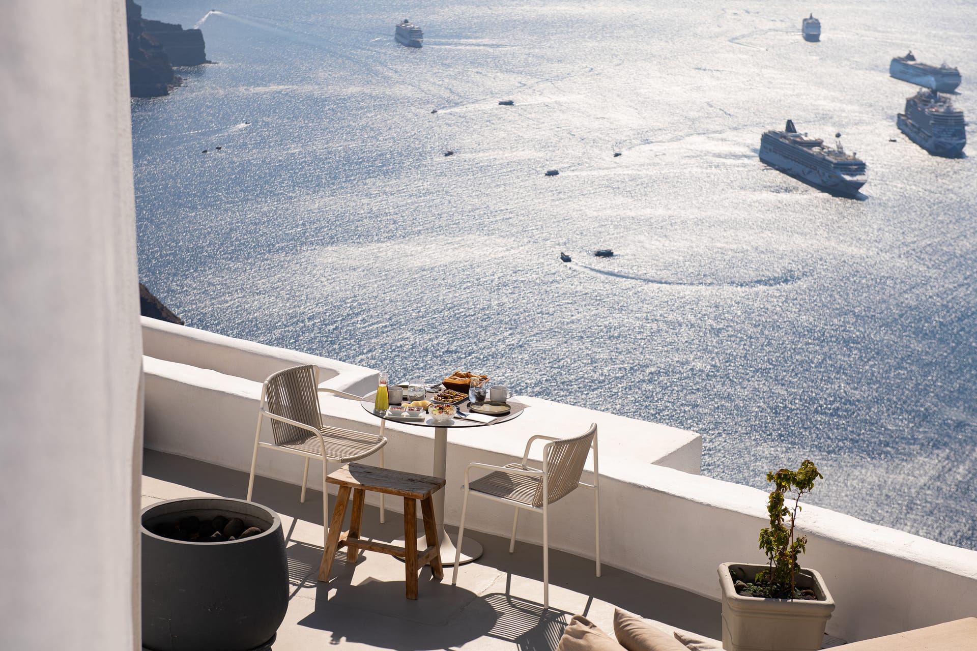 Iconic Santorini a boutique cave hotel