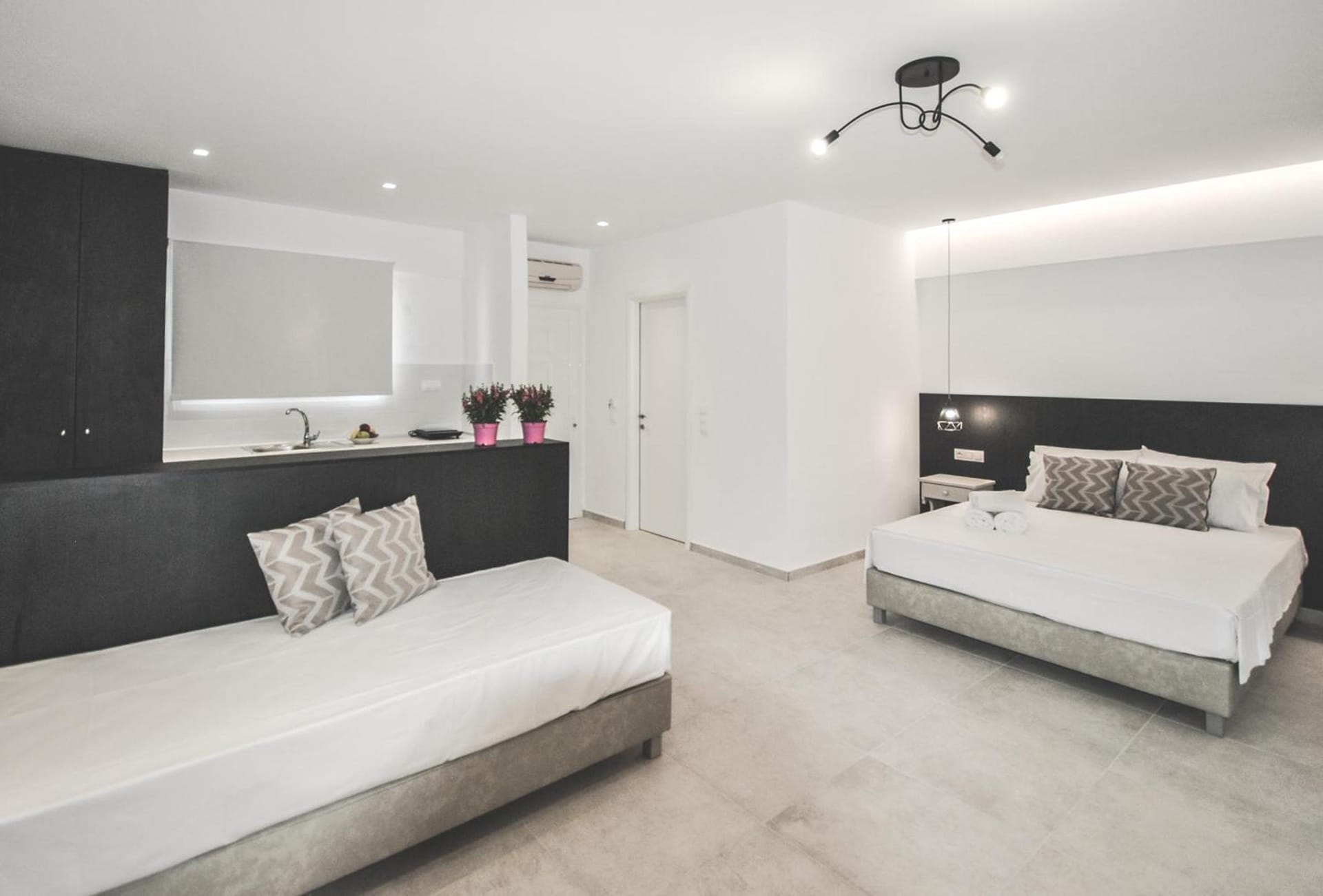 Imeres Studios & Apartments