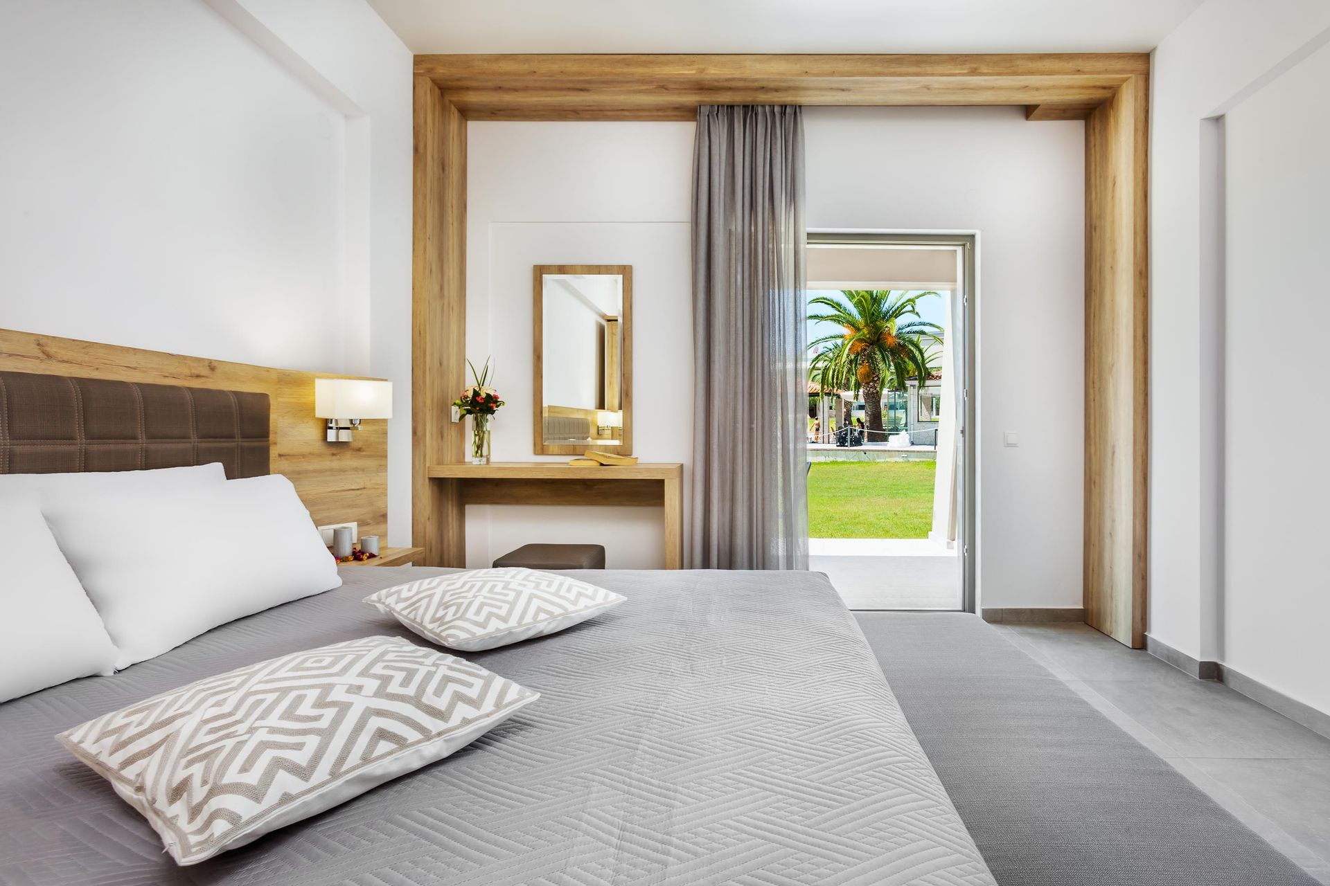 Iris Hotel - Siviri