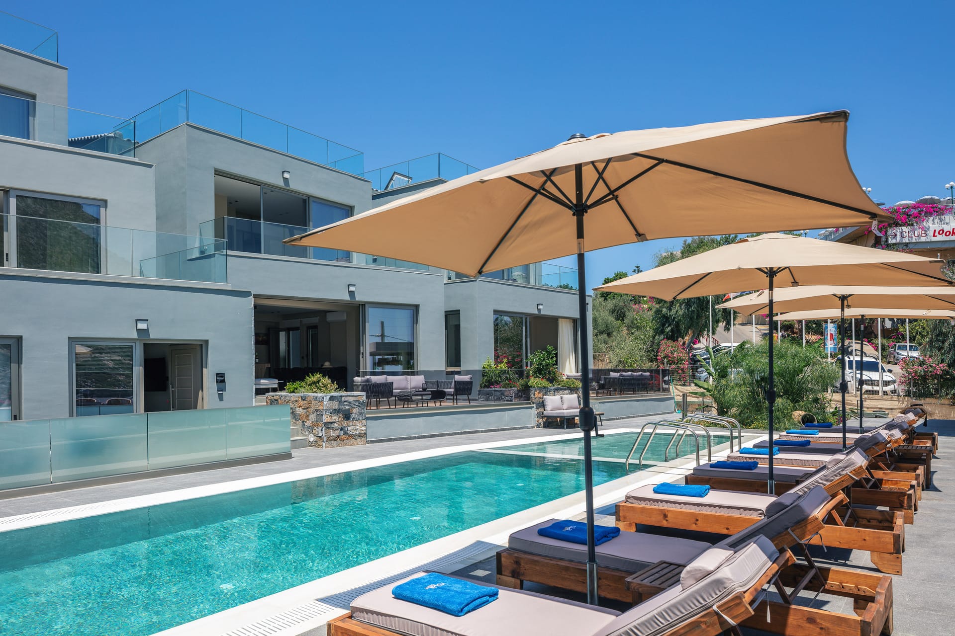 Isla Villas & Suites