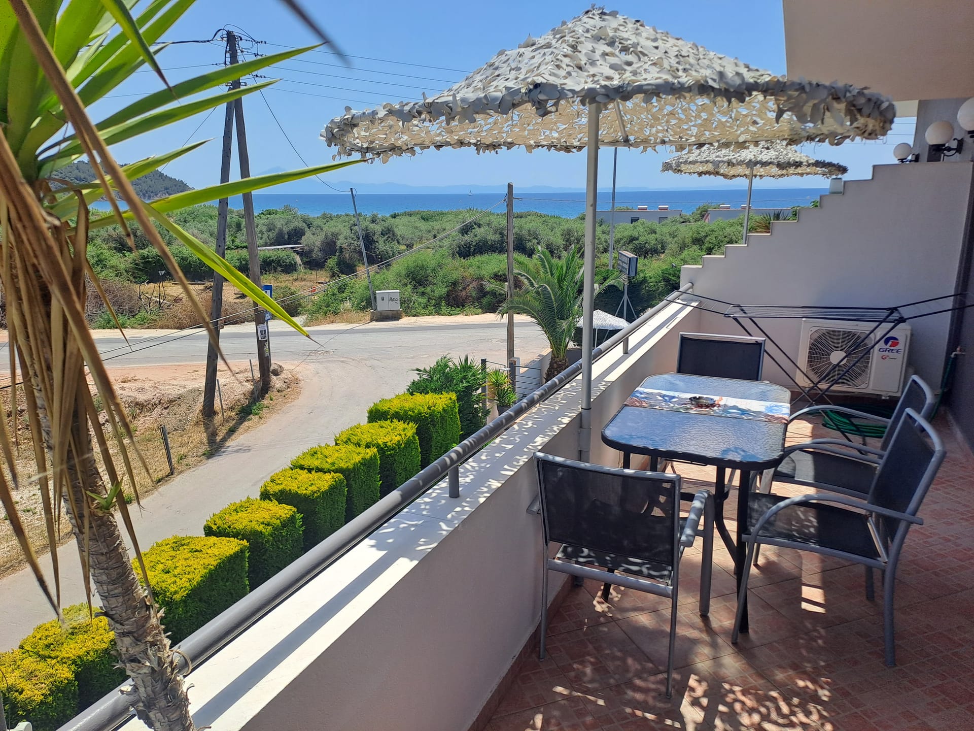 Kapahi Sea View Apartments & Suites