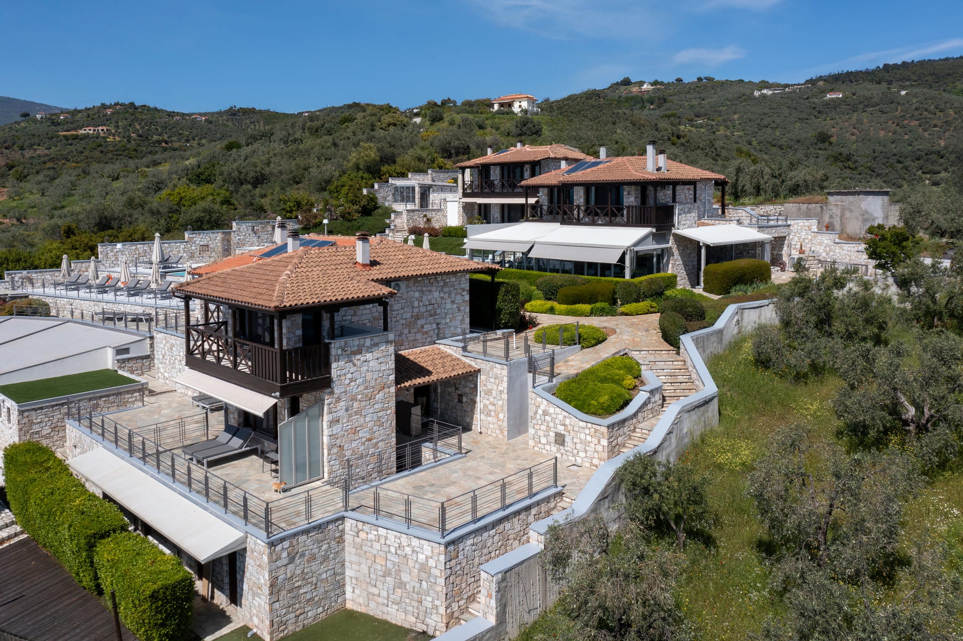 Karavia Lux Inn